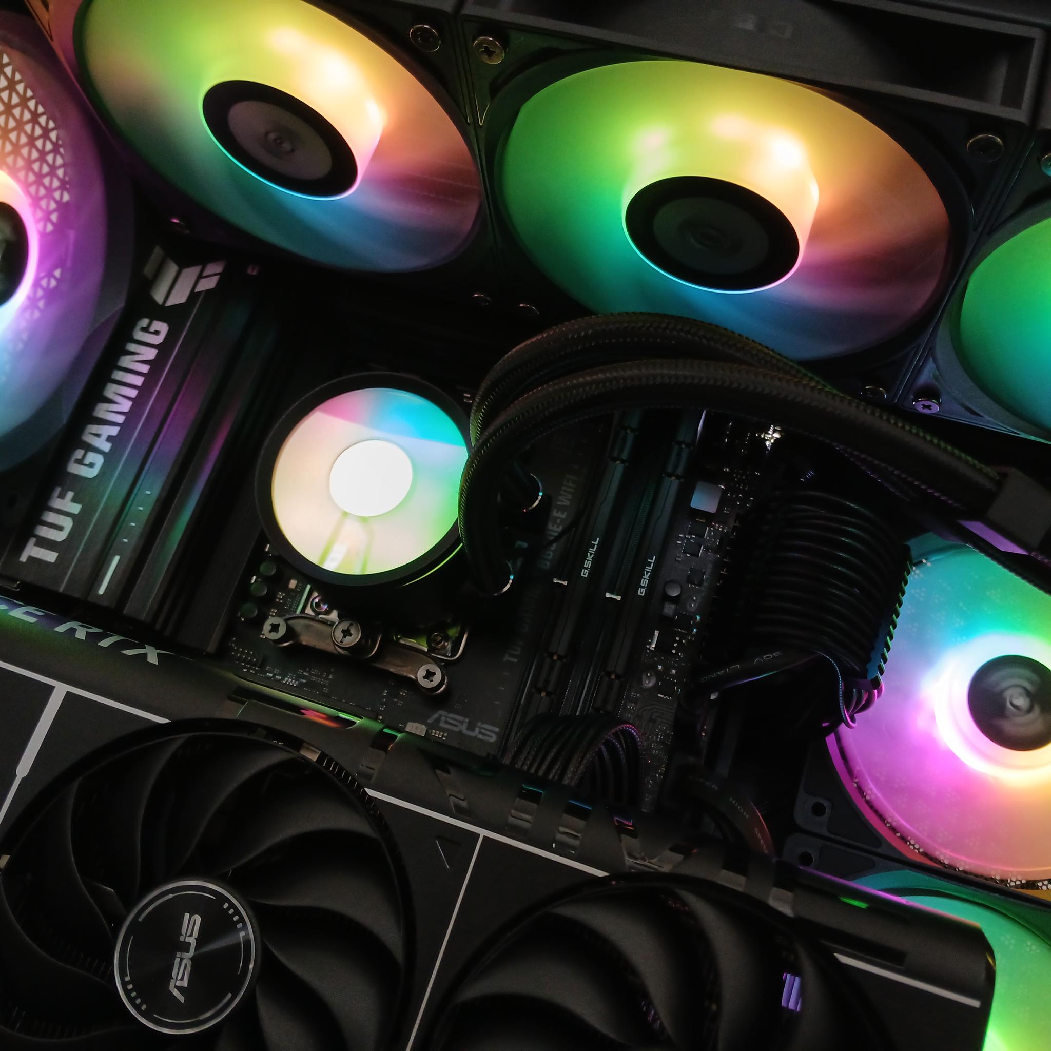 4K Beast | Ryzen 7 7800X3D | RTX 5070 Ti 16GB | 32GB RAM | 2TB SSD