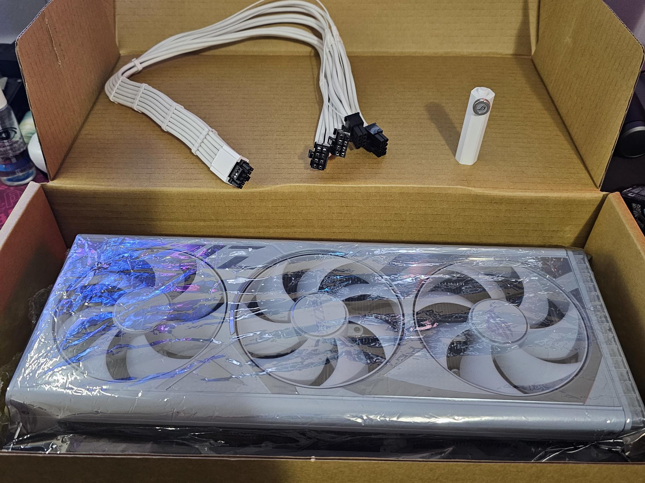 ROG Strix GeForce RTX 4090 24GB GDDR6X White OC Edition