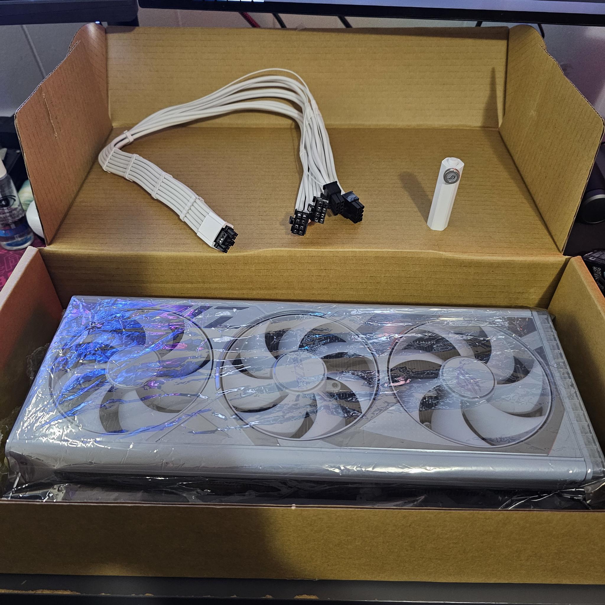 ROG Strix GeForce RTX 4090 24GB GDDR6X White OC Edition