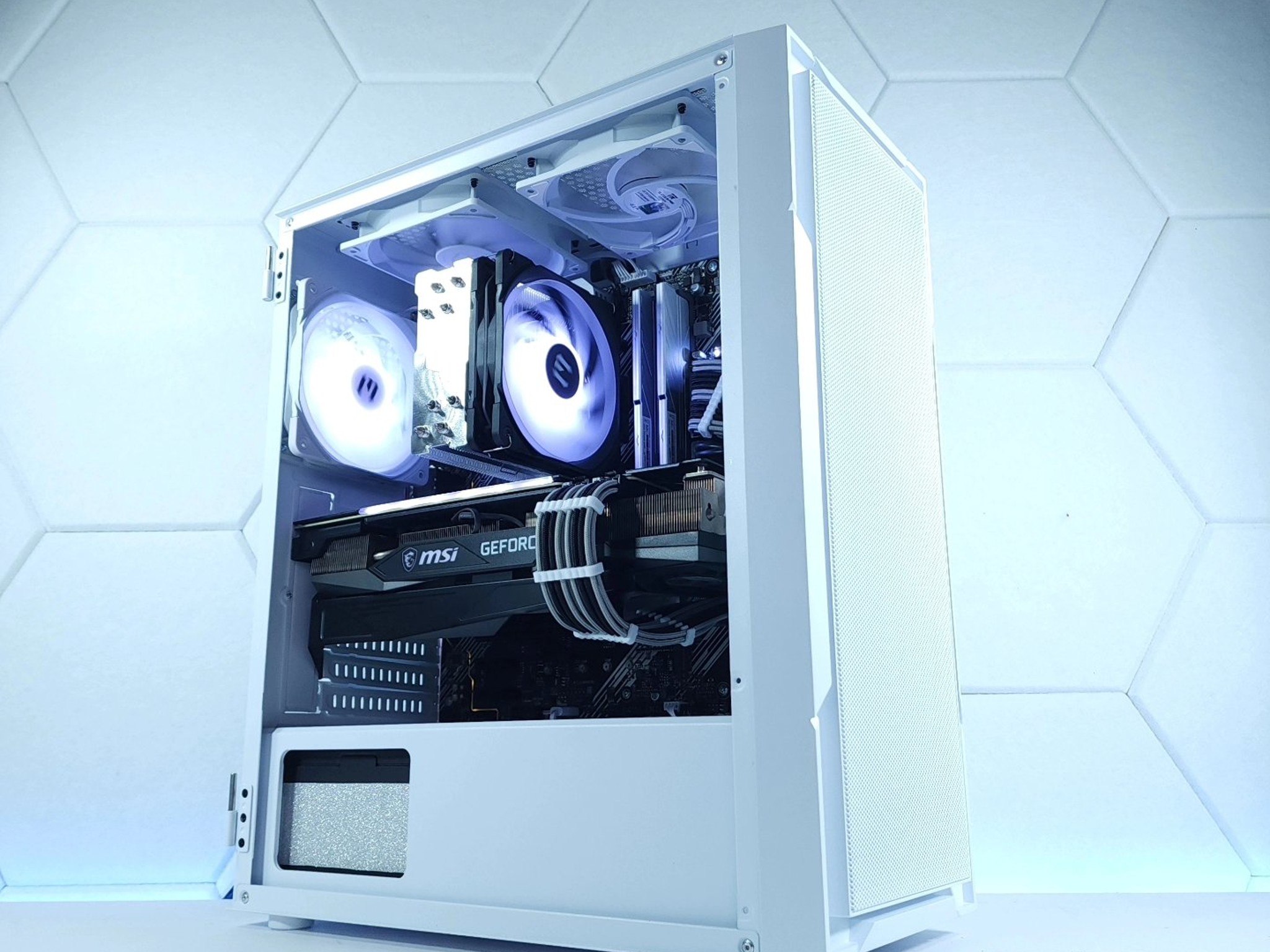 🤍RTX 3070 || Ryzen 5 5600GT || 1TB M.2 NVMe SSD || 32GB 3200MHz || 1080p/1440p Gaming Computer