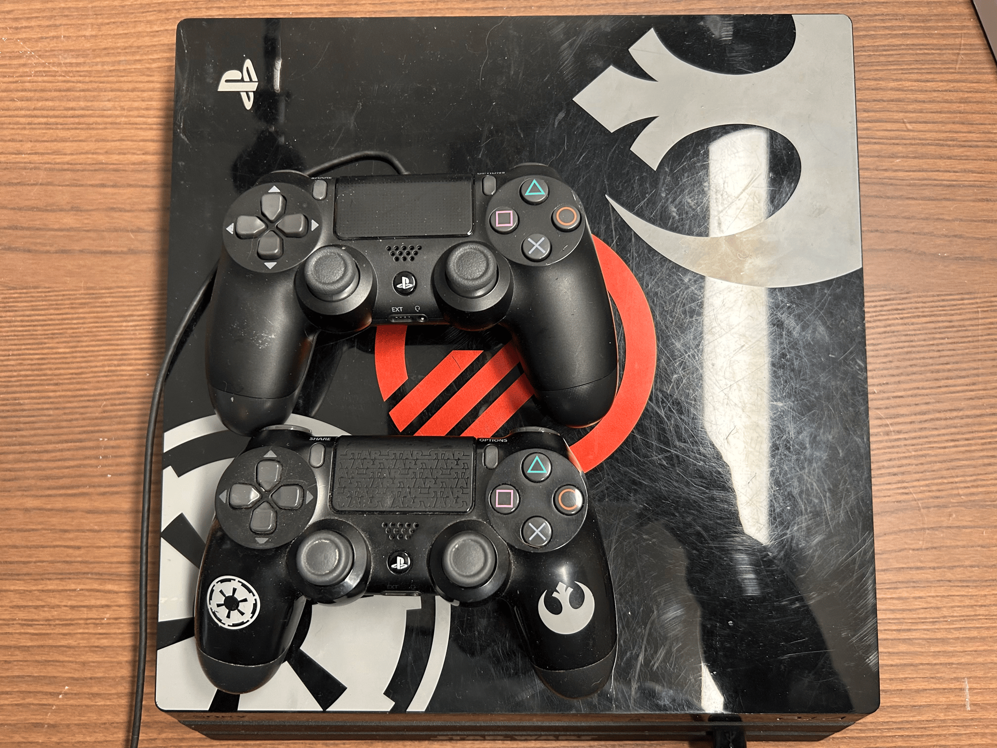 PlayStation 4 Pro Battlefront 2 Edition with 2 Controllers