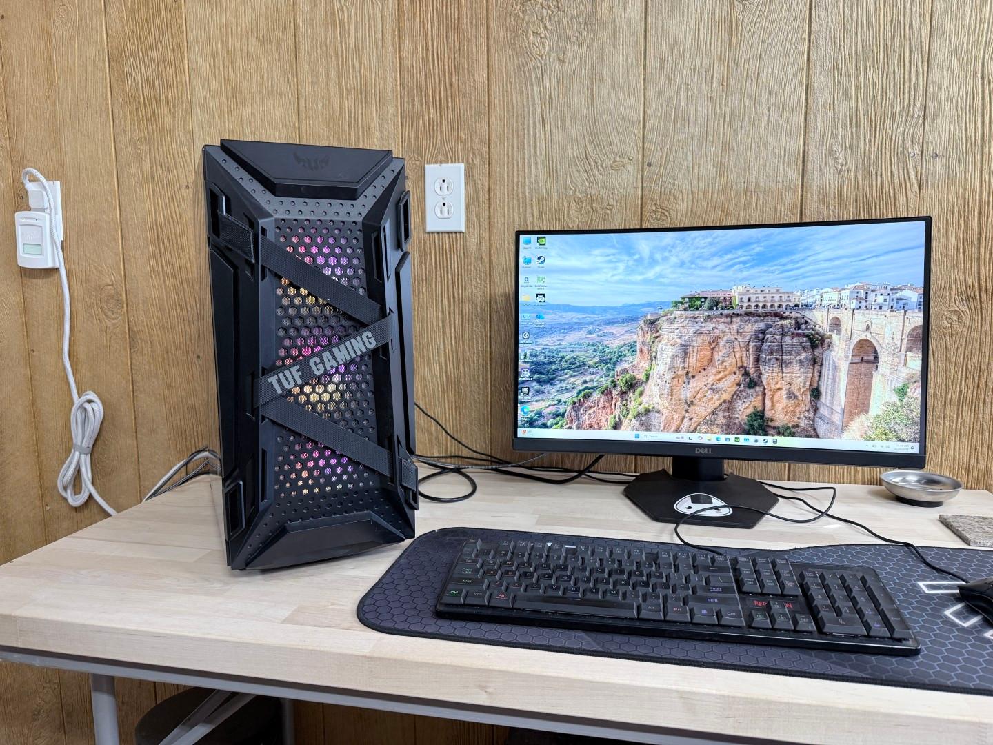ASUS TUF PC - ASUS TUF Case, ASUS TUF Gaming B550+ [wifi], 3400G, ASUS TUF 1650, 16GB DDR4, 512GB