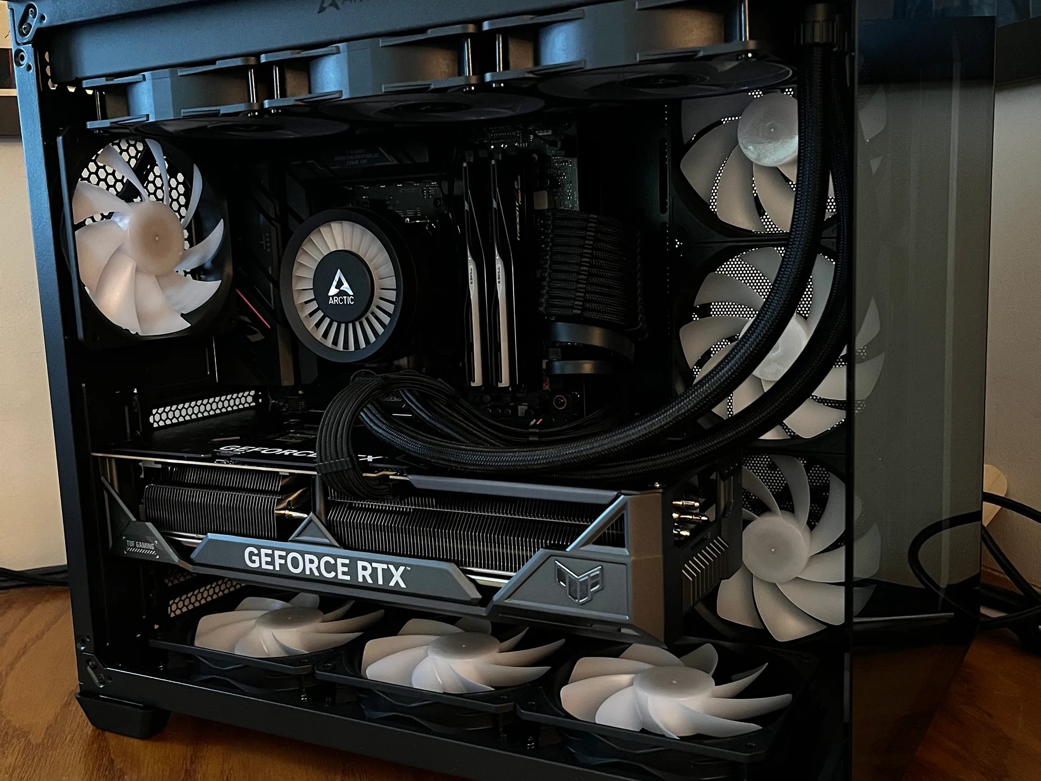 Dark Energy - RTX 4080 OC | Ryzen 7 7800X3d | 32GB DDR5 @6400MT/s | 4TB NVME | 1000W Platinum