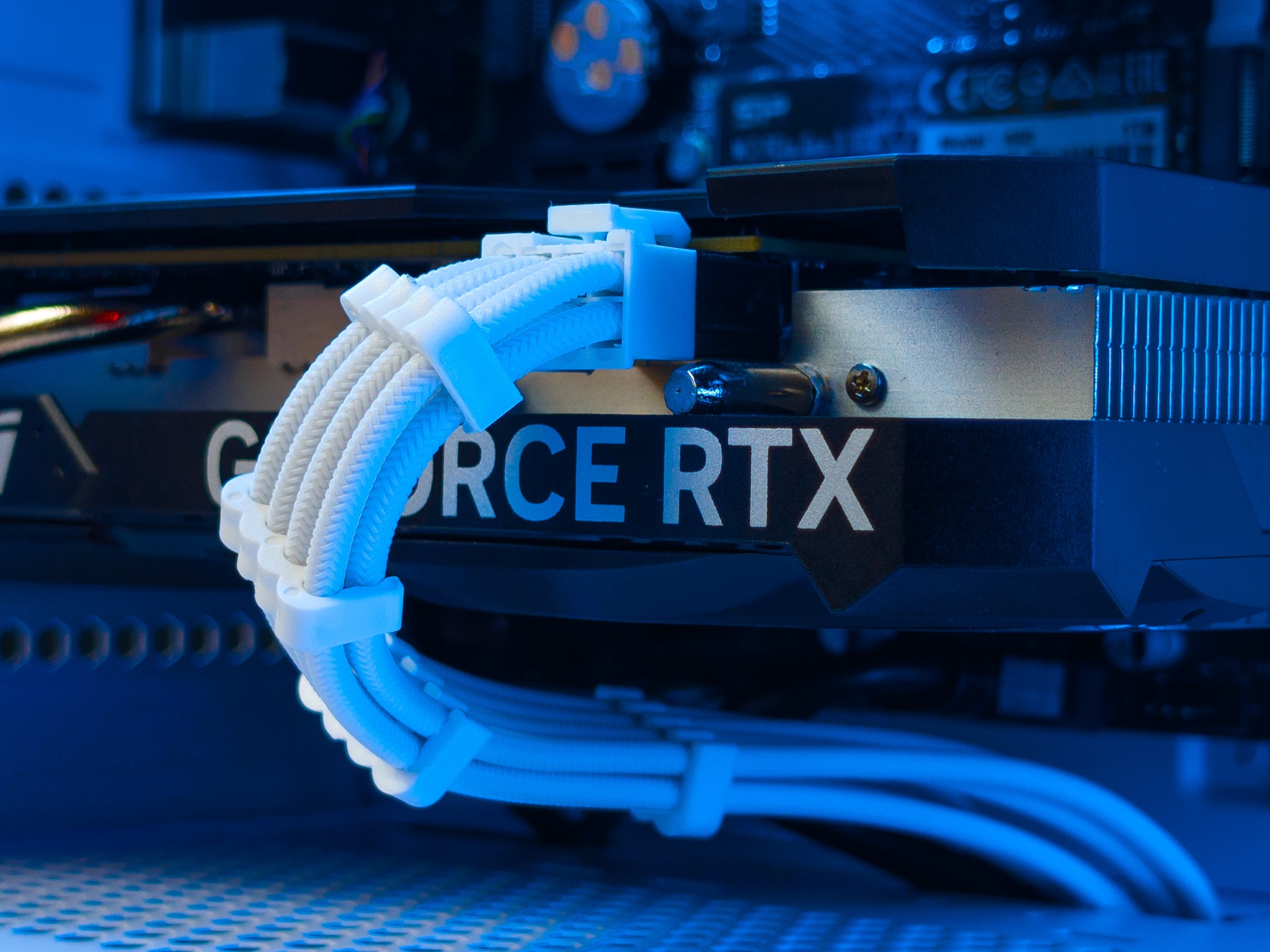 🤍🖤 RTX 4060 / Ryzen 7 3800X / 32GB Gaming PC 🖤🤍