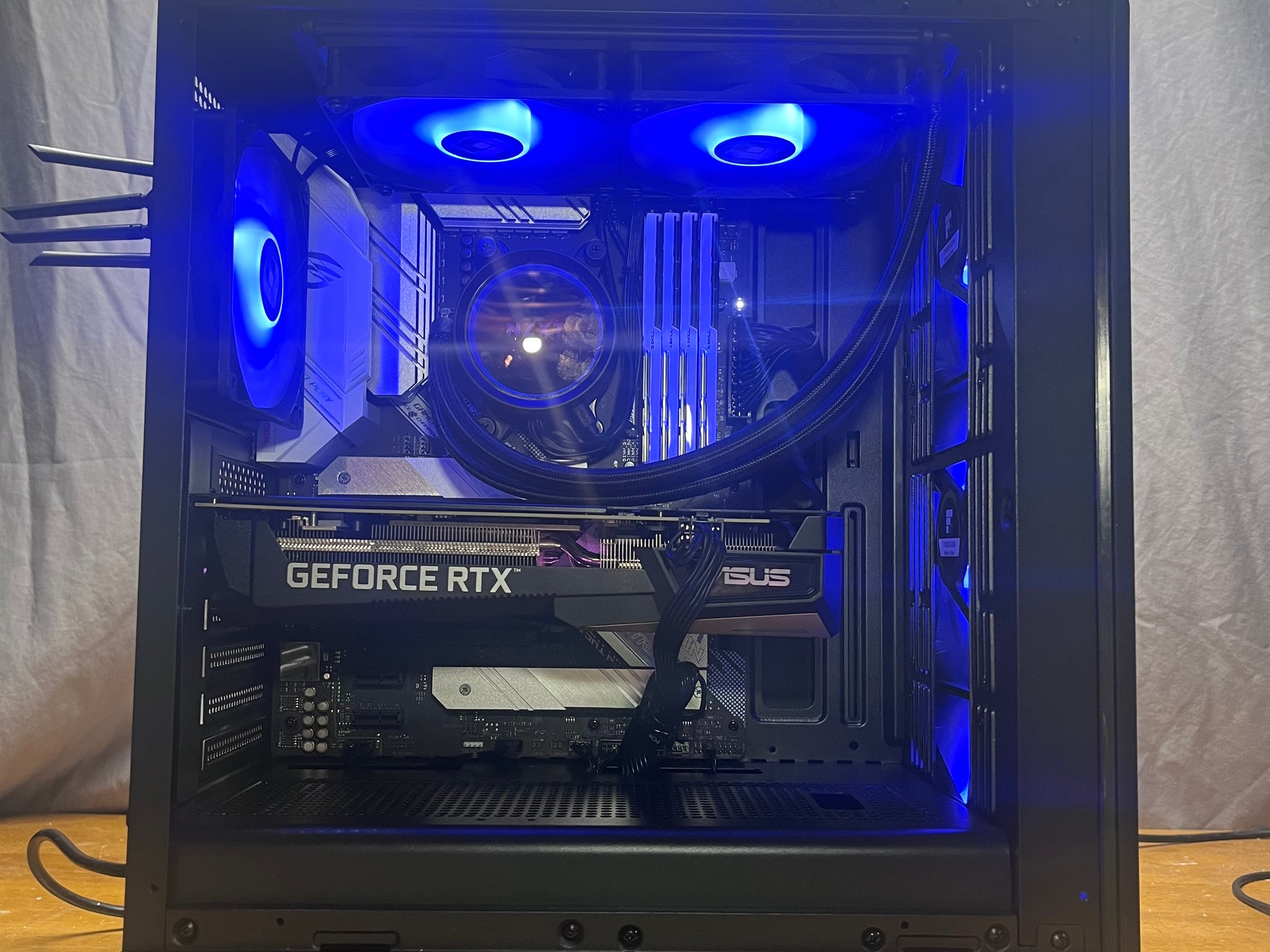 RTX 3060 TI | Ryzen 5 5600X | 32GB RAM | Gaming PC