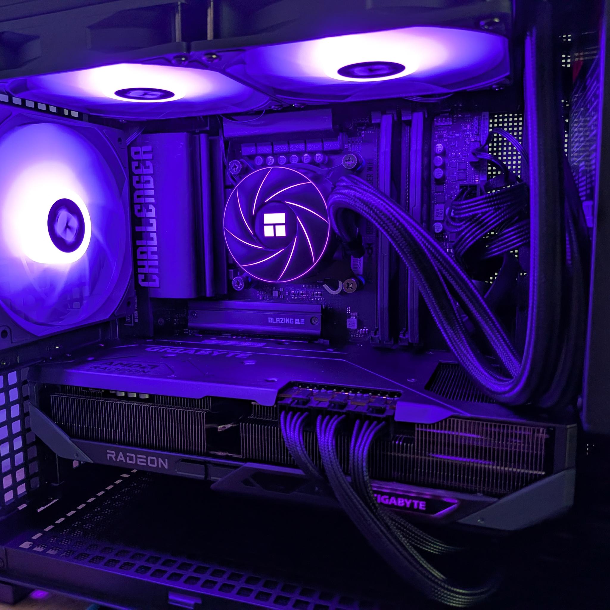 4K Final Boss - RX 9070 XT, Core Ultra 5 250K Plus, 32 GB DDR5 RAM, 2 TB Gen 4, Liquid Cooled, RGB