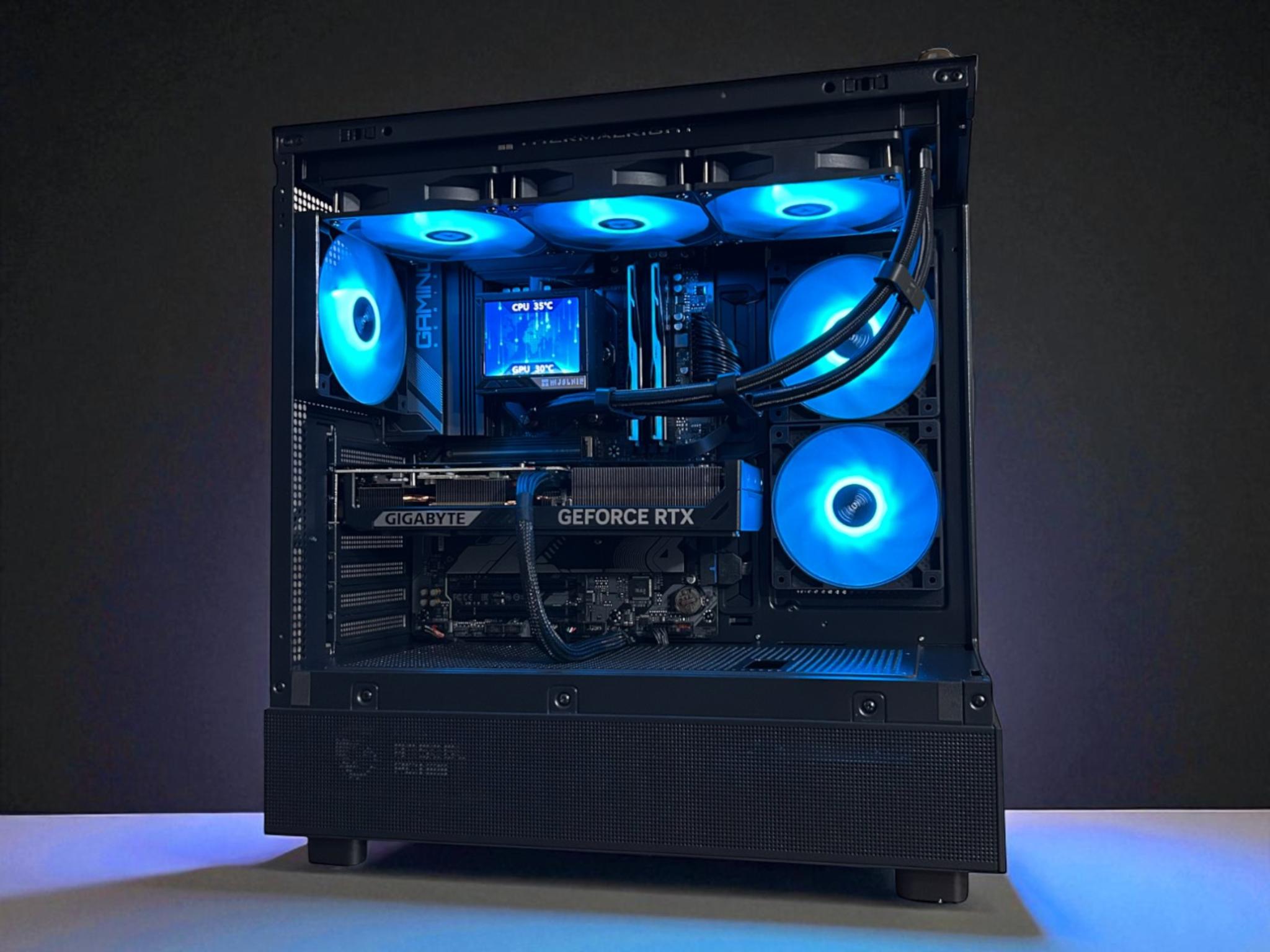 RTX 5070 12GB | Ryzen 7 7700X | 32GB DDR5 6000MT/s | 2TB NVMe | The Wingman RTX V2