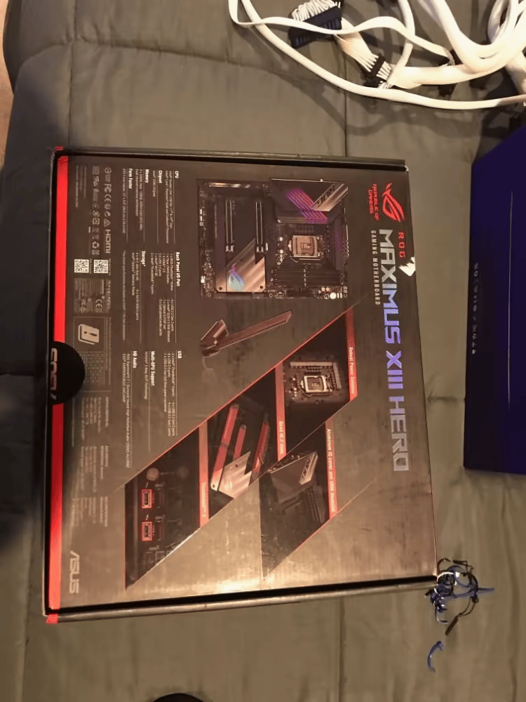 ASUS ROG MAXIMUS XIII HERO Z590 GAMING MOTHERBOARD LGA1200 socket