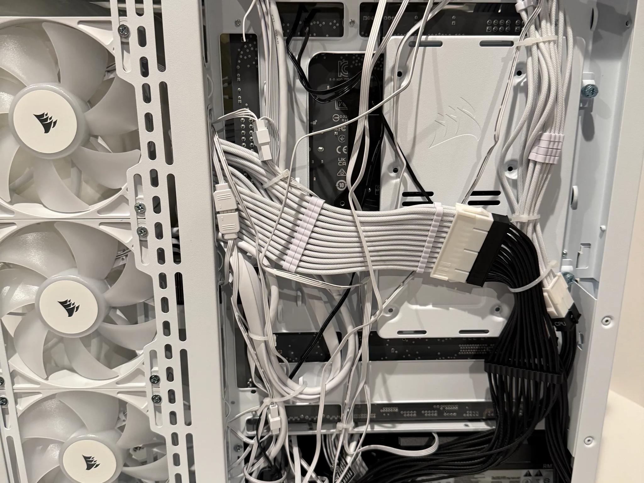 RTX 5070 Gaming PC| i7-12700K | 32 GB RAM| 1 TB M.2 storage|1440p/ 4K ultra
