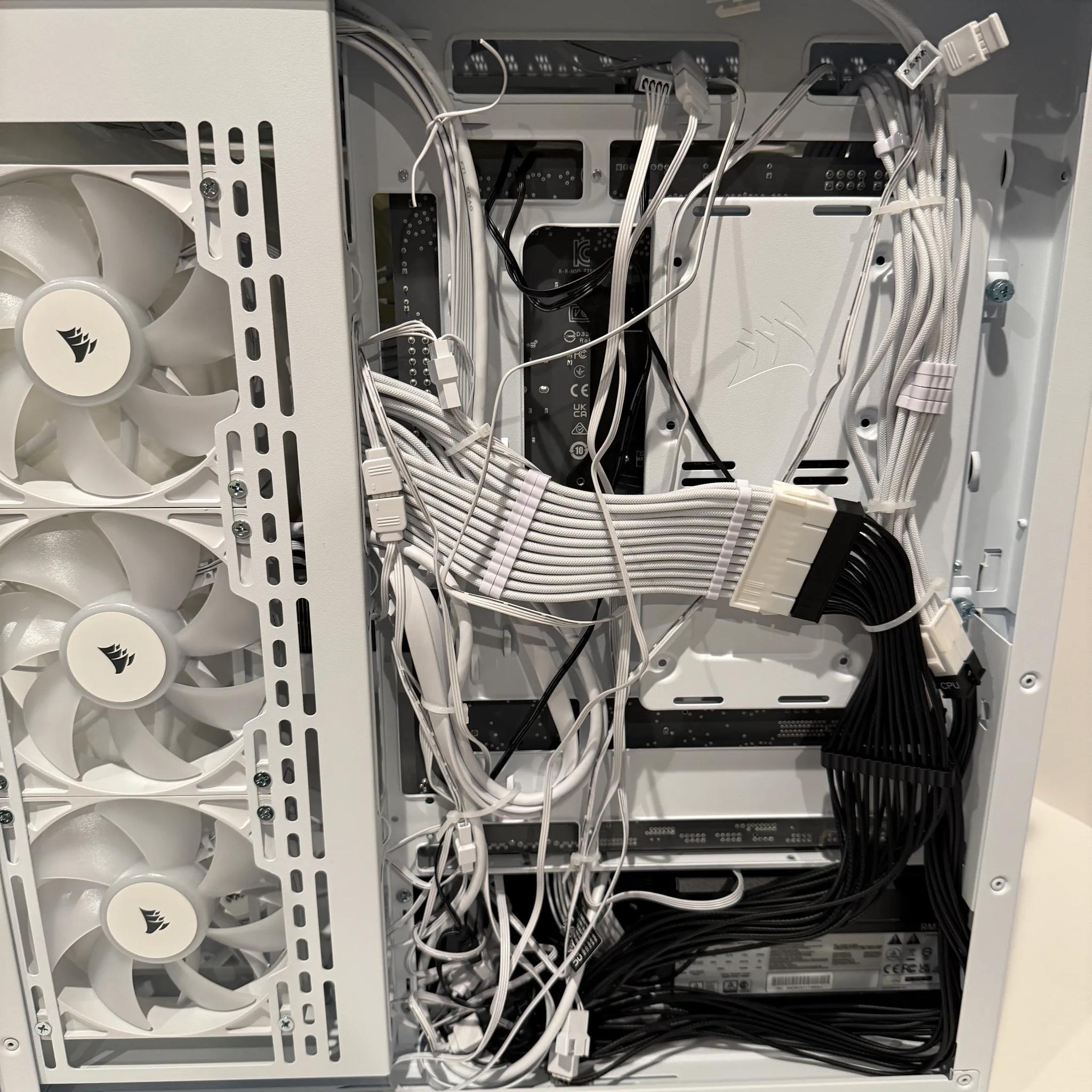 RTX 5070 Gaming PC| i7-12700K | 32 GB RAM| 1 TB M.2 storage|1440p/ 4K ultra