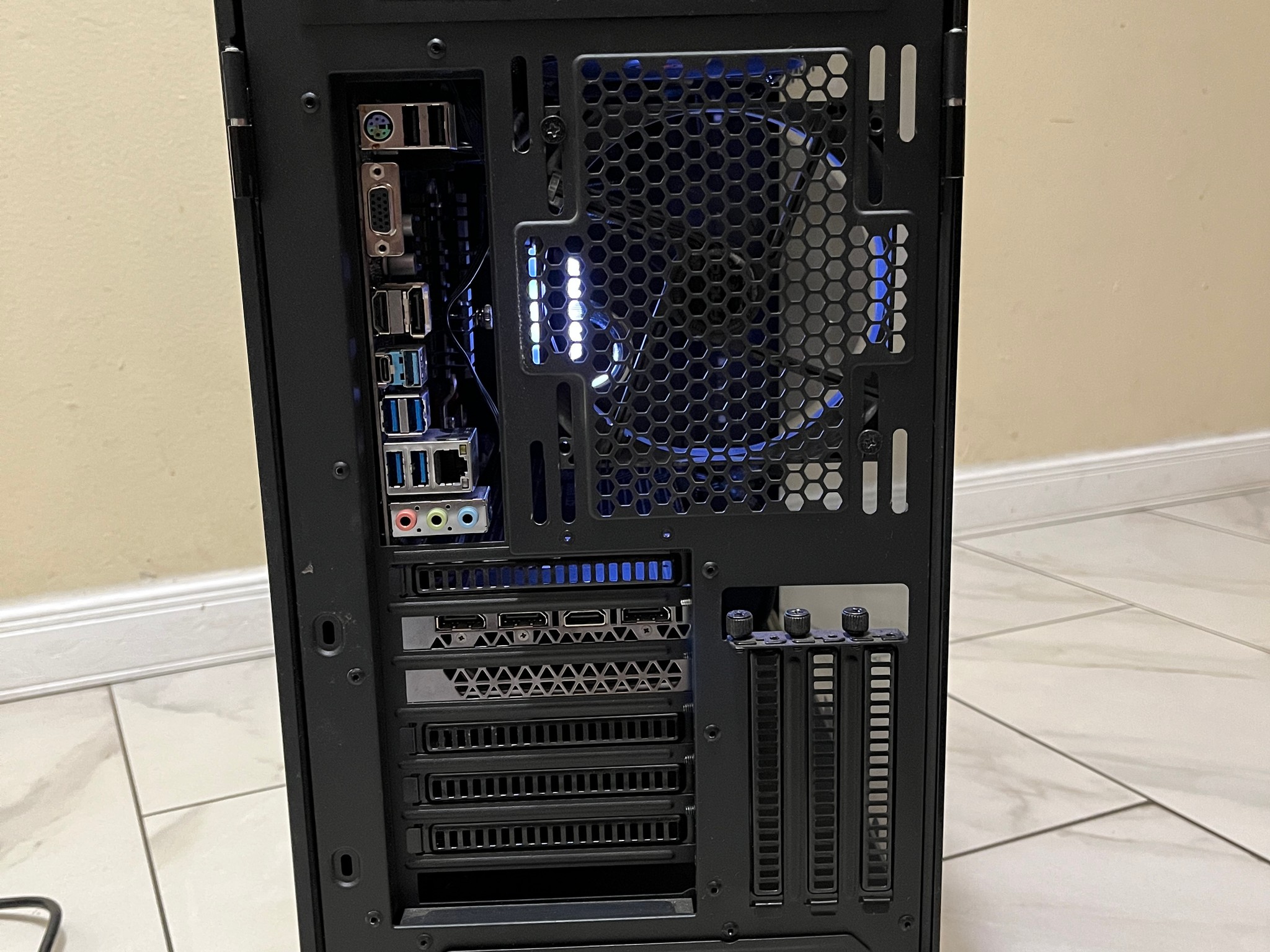 🟠🔥NVIDIA GTX 1080 Ti, AMD Ryzen 7 2700X, 16GB RAM, 500 GB SSD, High FPS Custom Gaming PC