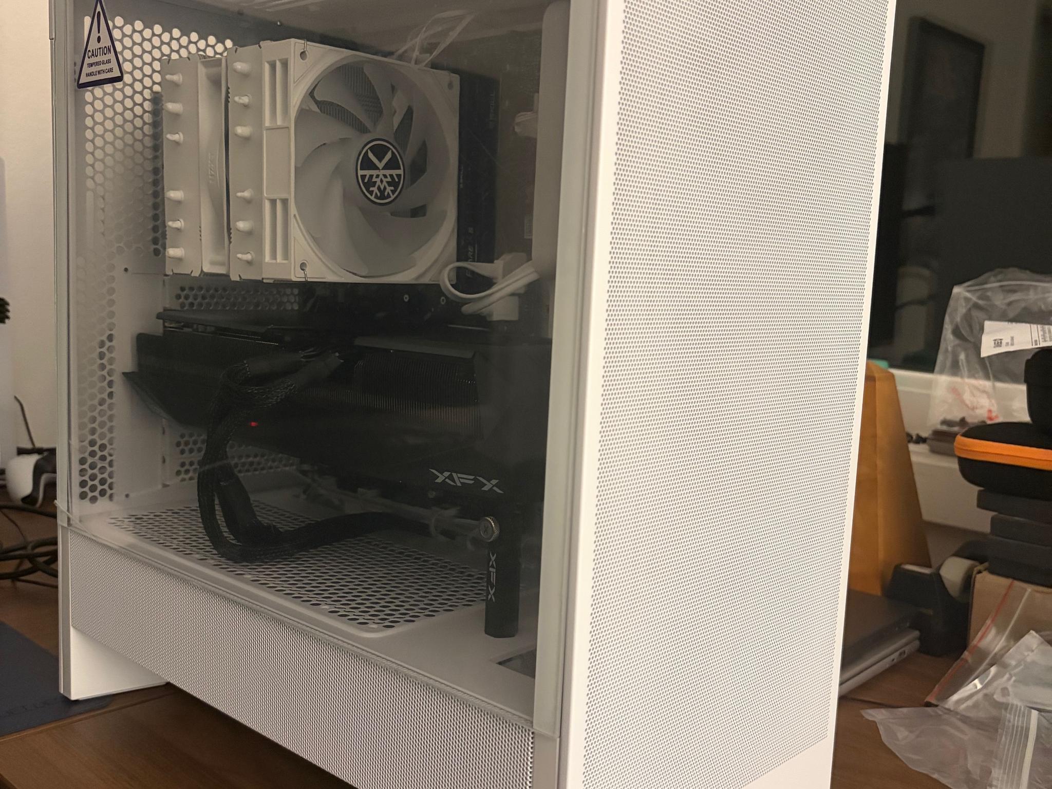 Custom Gaming PC: 12900kf, RX 9070 XT, 32GB DDR5