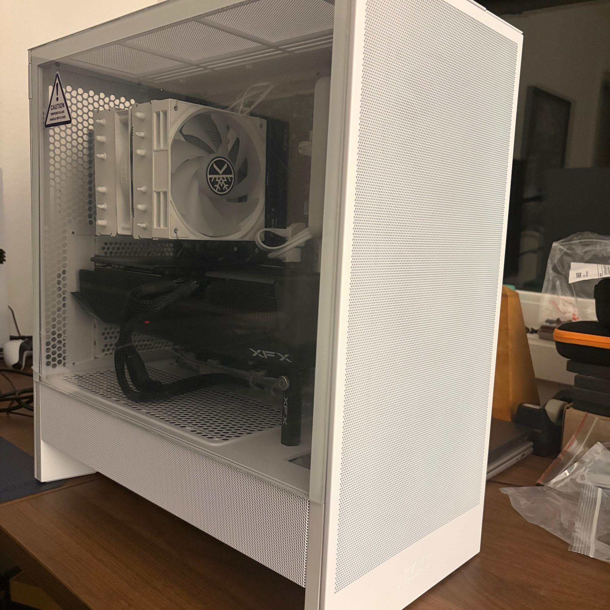 Custom Gaming PC: 12900kf, RX 9070 XT, 32GB DDR5