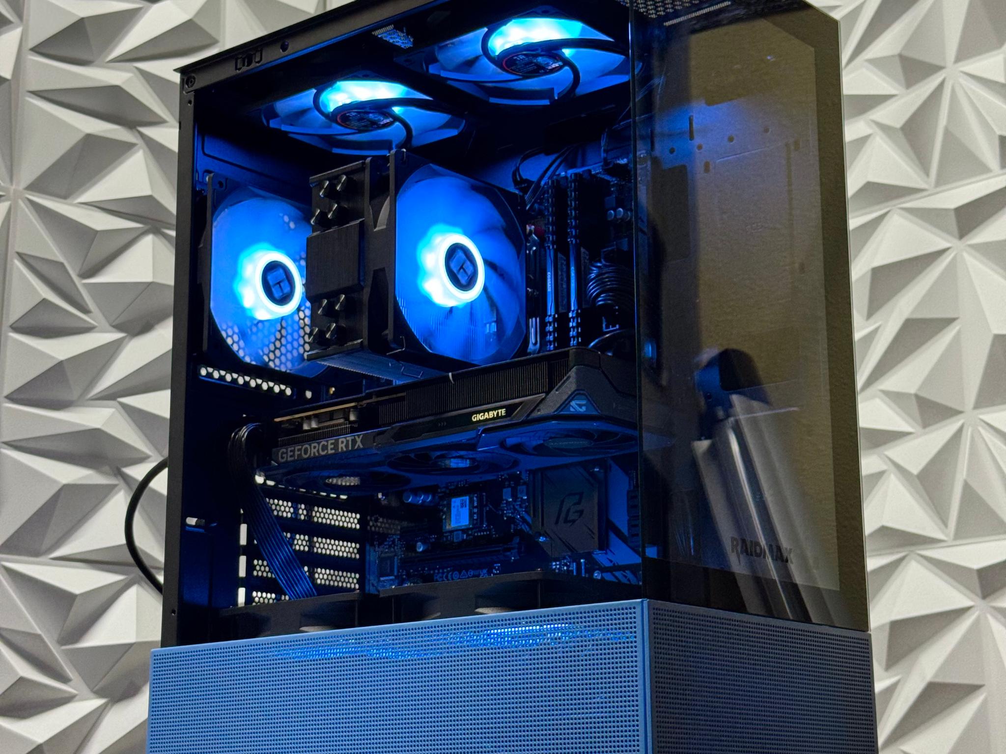 RTX 5060 / Ryzen 5 5500 / 16GB 3600MHz DDR4 / 1TB Nvme ssd / Windows 11 Pro