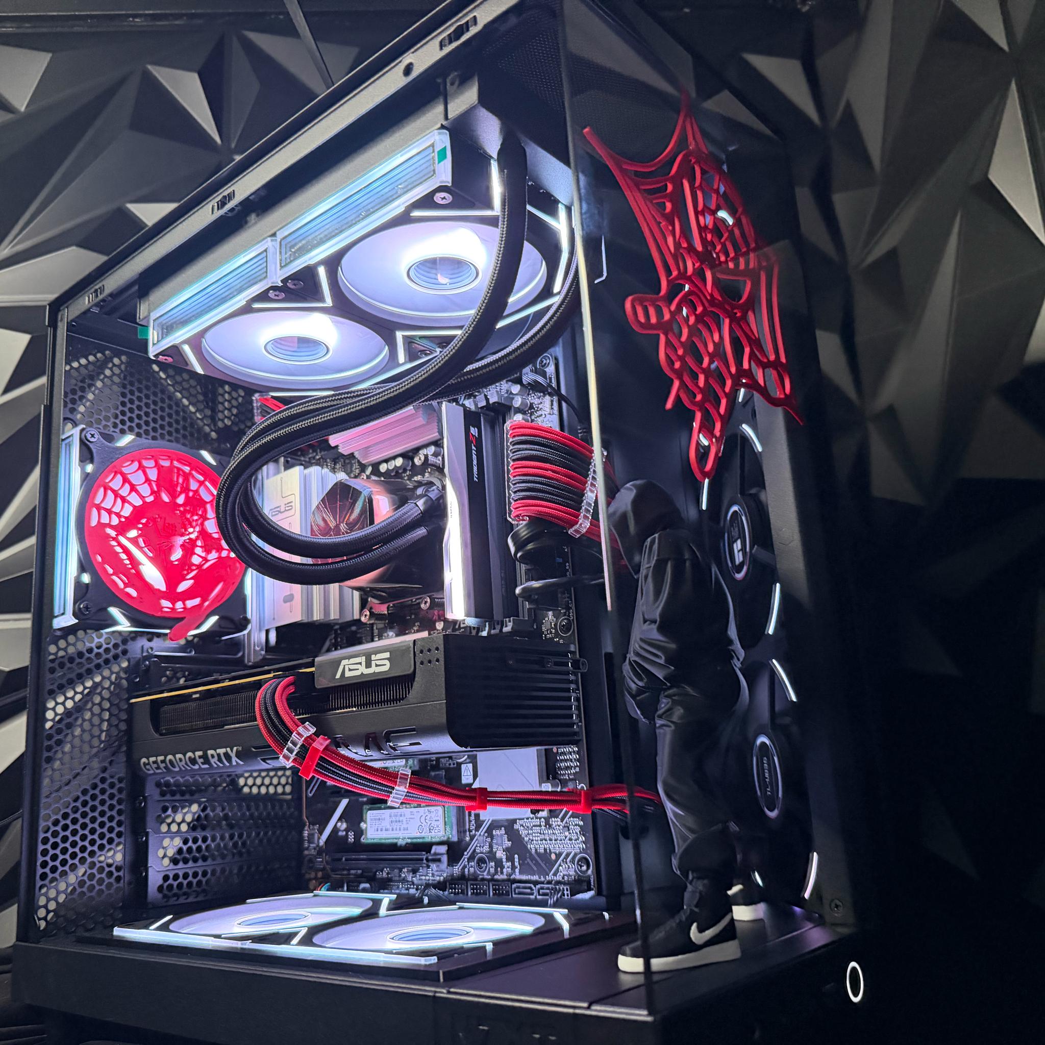 🕷️🕸️ WEB SLINGER 🕸️🕷️Ryzen 5 9600X| RTX 5060| 16 GB DDR5| 1.5 TB NVMe| 650W PSU