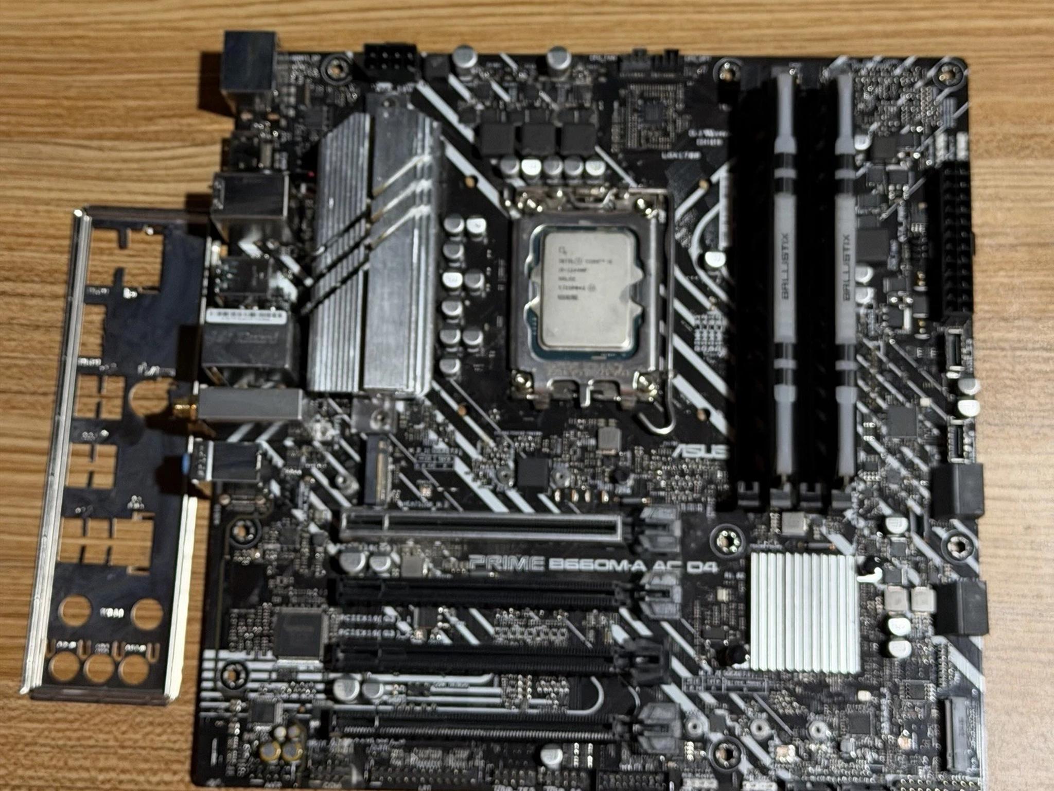 Intel i5-12400F / ASUS B660M AC WiFi mATX / 16GB Ballistix RGB DDR4 Gaming Bundle
