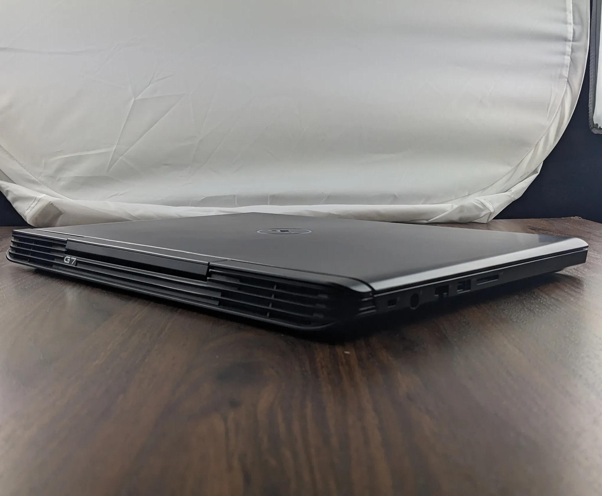 Dell G7 15.6" GTX 1060 MaxQ i7-8750H 16GB 2666mhz 1TBNVMe. Gaming Laptop