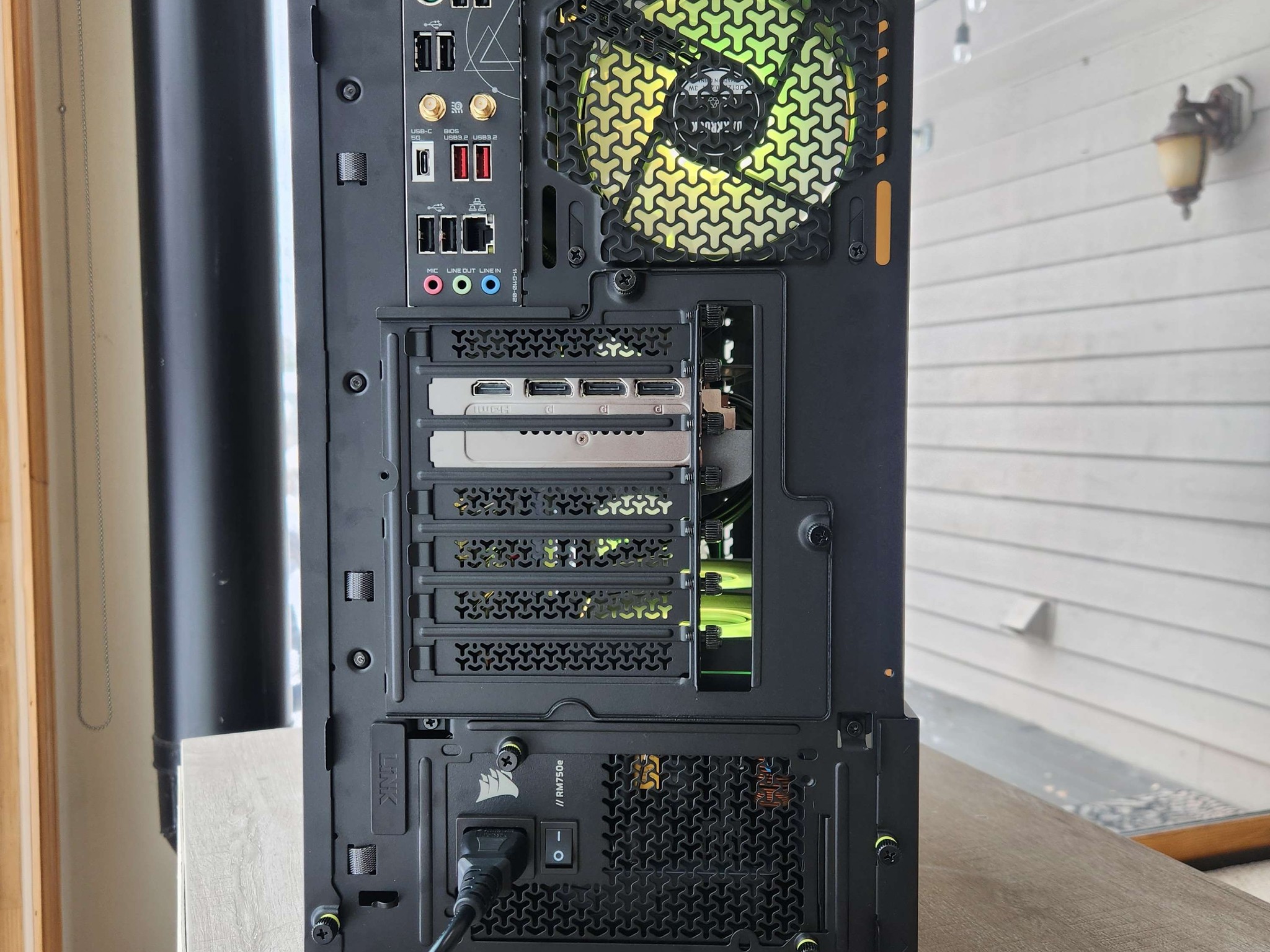 🍀RTX 5070 | Ryzen 7 7700X | 32GB DDR5 | 2TB NVMe | WiFi | Windows 11