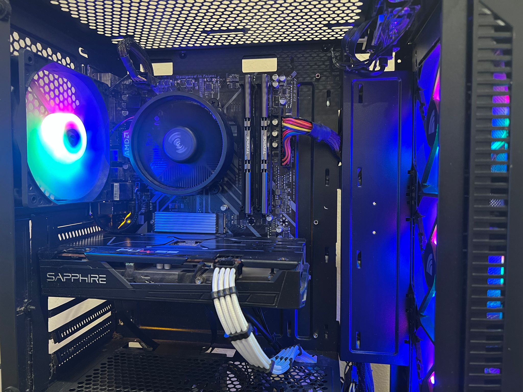 RX 5500xt | Ryzen 5 1600 | 16gb RAM | 512gb NVMe | Windows 11 | Budget Gaming PC