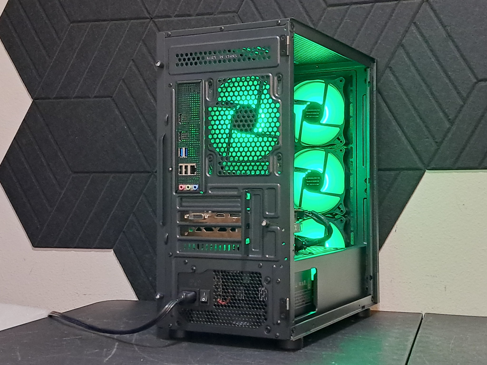 🟢Value 1080p Gamer!🟢i7-6700 | GTX 1660 Ti | 1TB SSD | Full W11 Support | WiFi!
