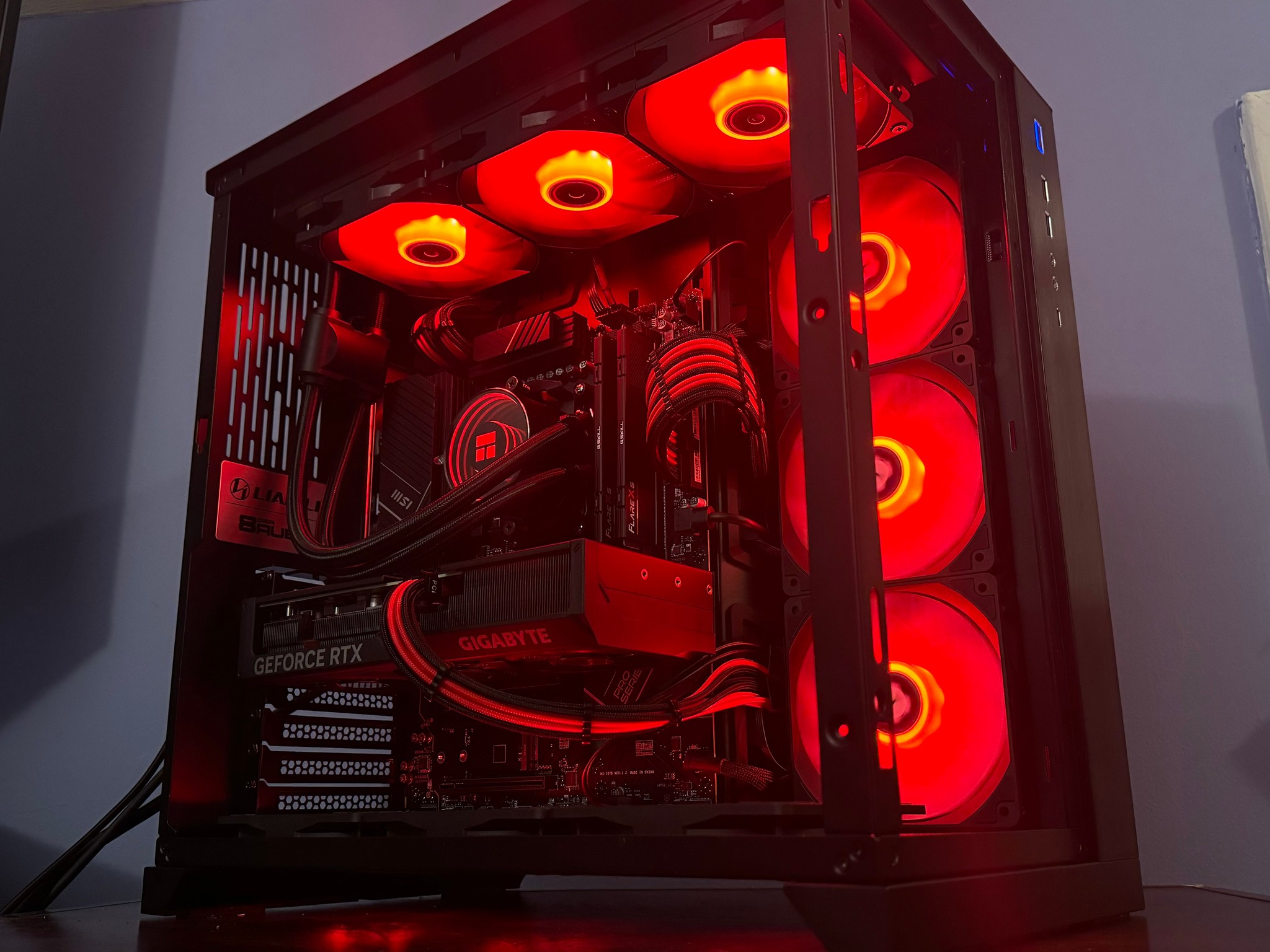 🔴⚫️Black Box⚫️🔴 RTX 4070 | Ryzen 7 7700X | 32GB DDR5 | 1TB SSD