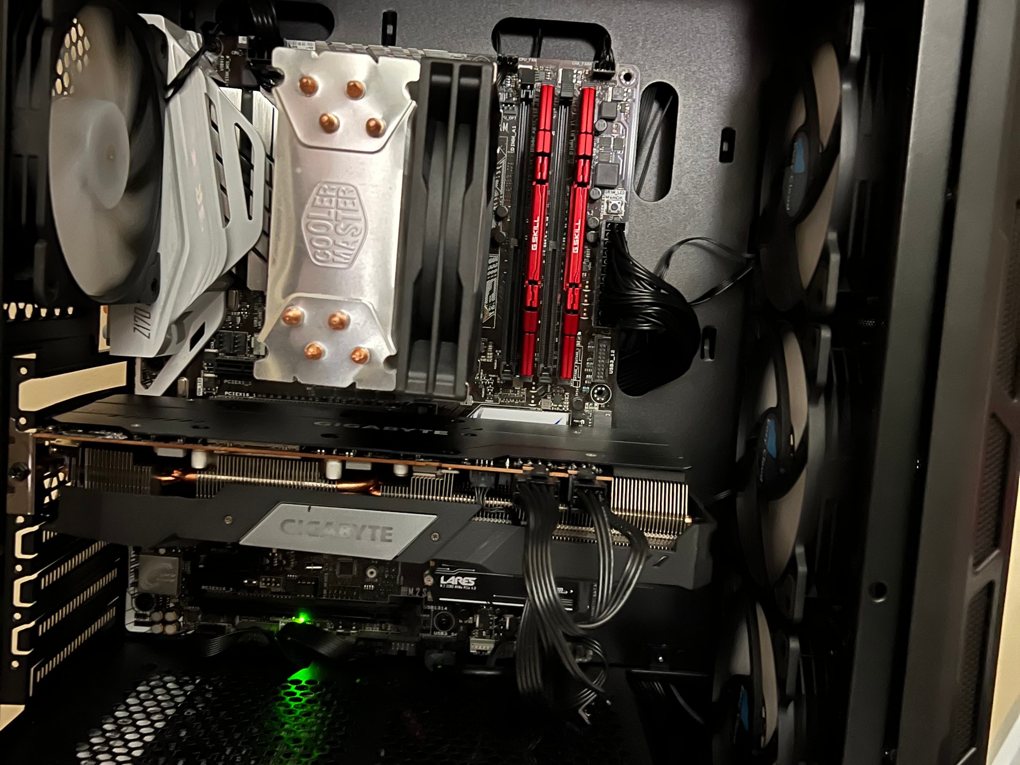 Gaming pc | Rx5700xt 8gb | i7 6700k 4.0ghz |16gb ddr4 3000mhz 1080p/1440p Performance mid-ranged