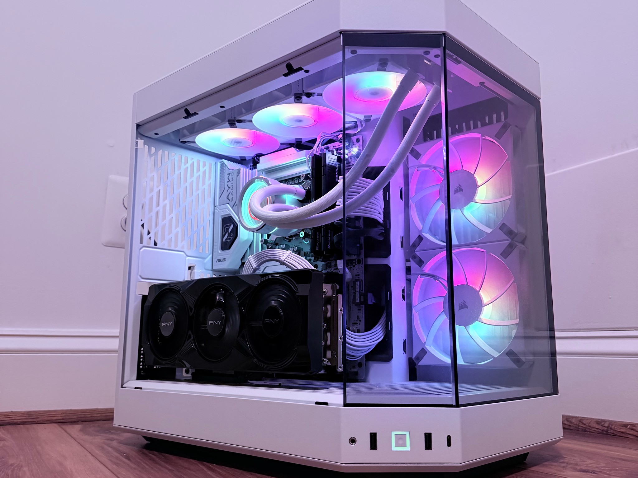 ⚪️"Aurora Prism"⚪️| 1440p/4k Gaming | RTX 5070 Ti | Ultra 7 265k | 32B Ram | 2tb Storage | WiFi