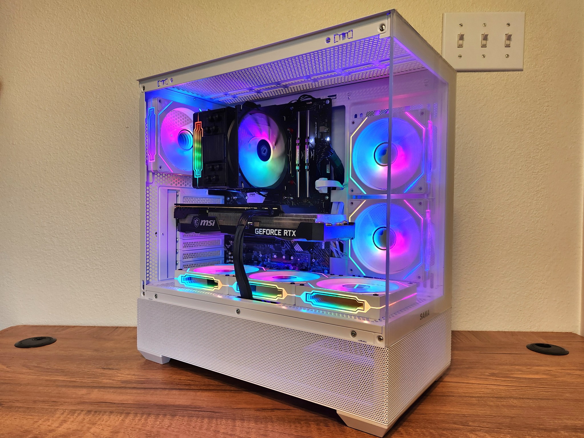 Powerful White Gaming PC | RTX 3070 | RYZEN 7 3800X | 32GB RAM | 1TB SSD | WiFi + BT