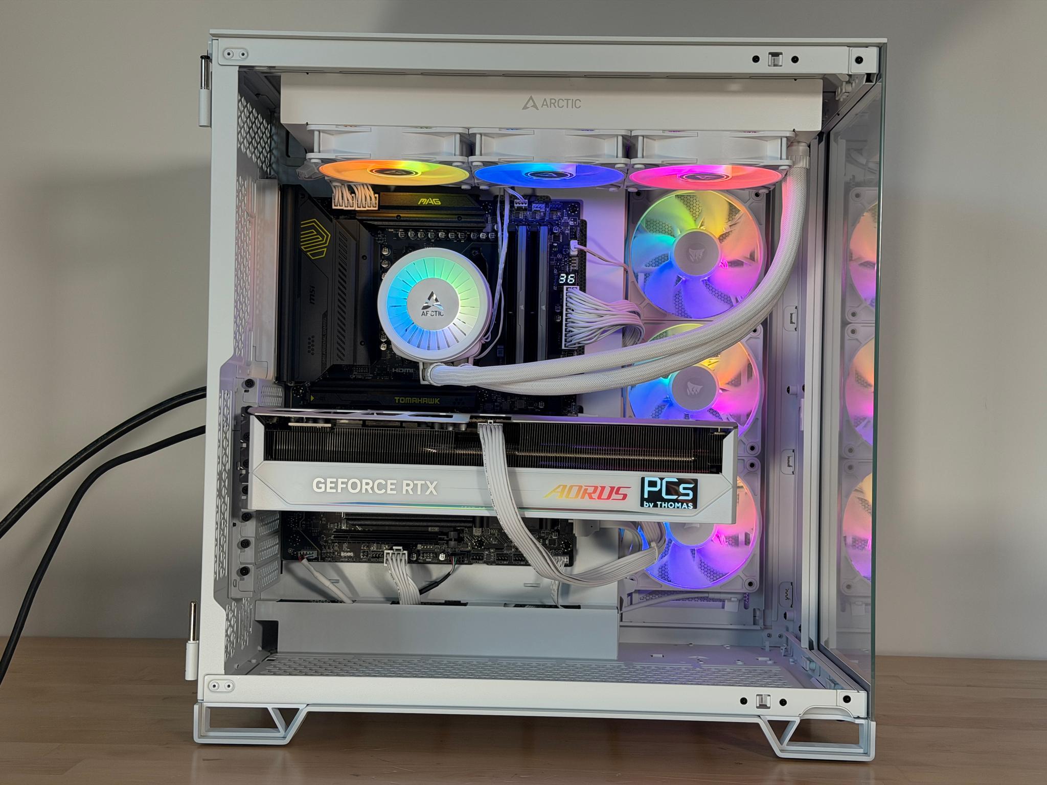RTX 5080 Aorus Master Ryzen 7 9800x3d Gaming PC
