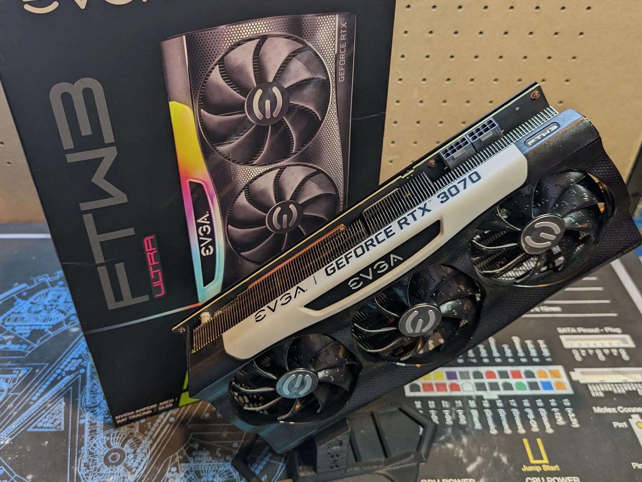 EVGA GeForce RTX 3070 8 GB FTW3 ULTRA GAMING Video Card