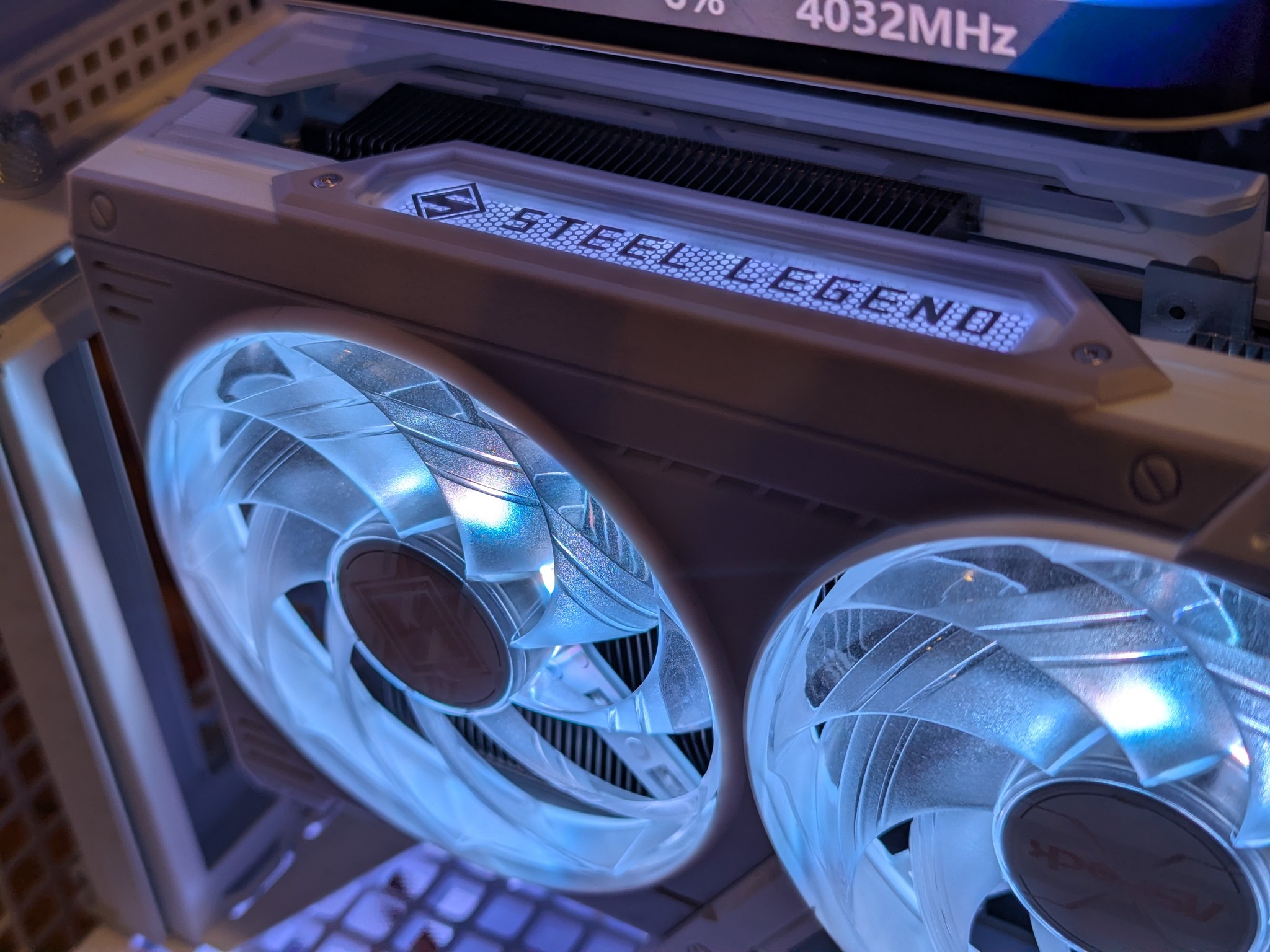 🤍⚡ White RGB 1440p Gaming Beast – 7800X3D • RX 9070 XT • Dual LCD