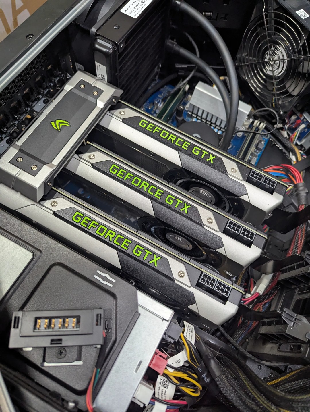 【完動品】3WAY-SLI Nvidia GeForce GTX480 セート GeForce GTX 480 3-way SLI review (Page 4)