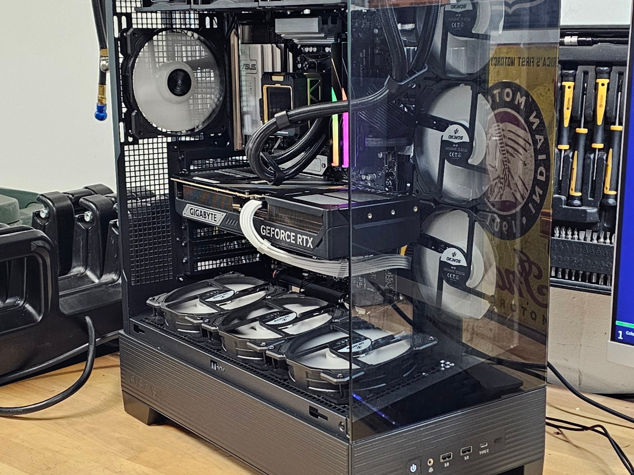 PC Case with Tempered Glass w\ 7 RGB Fans