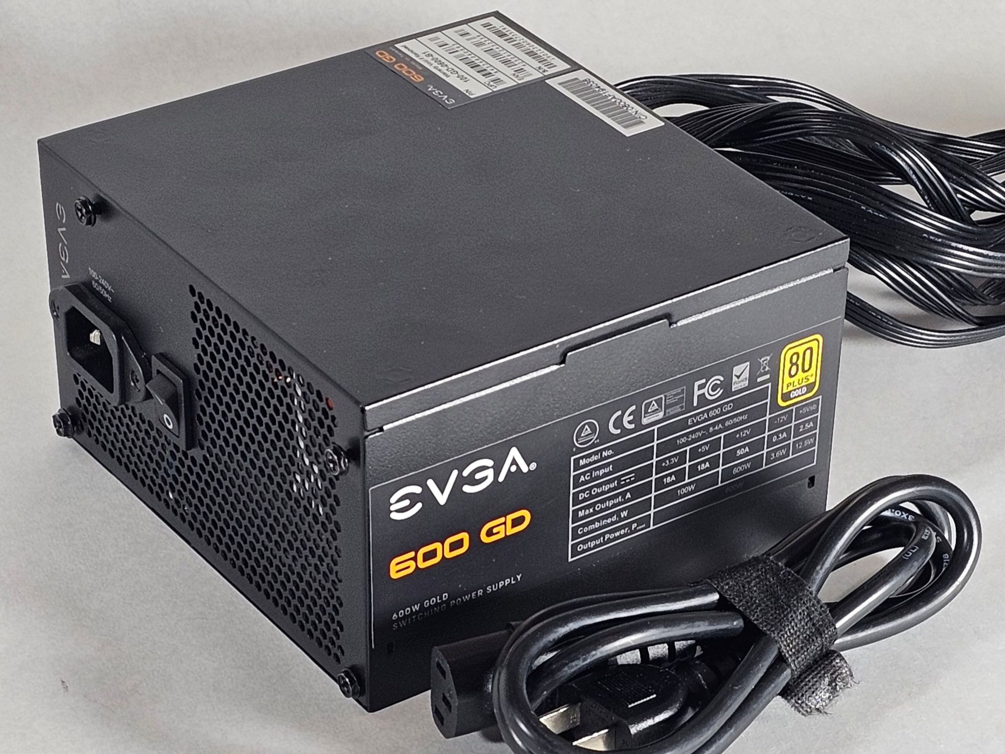 600 Watt PSU EVGA 600 GD 80+ Gold ATX Power Supply