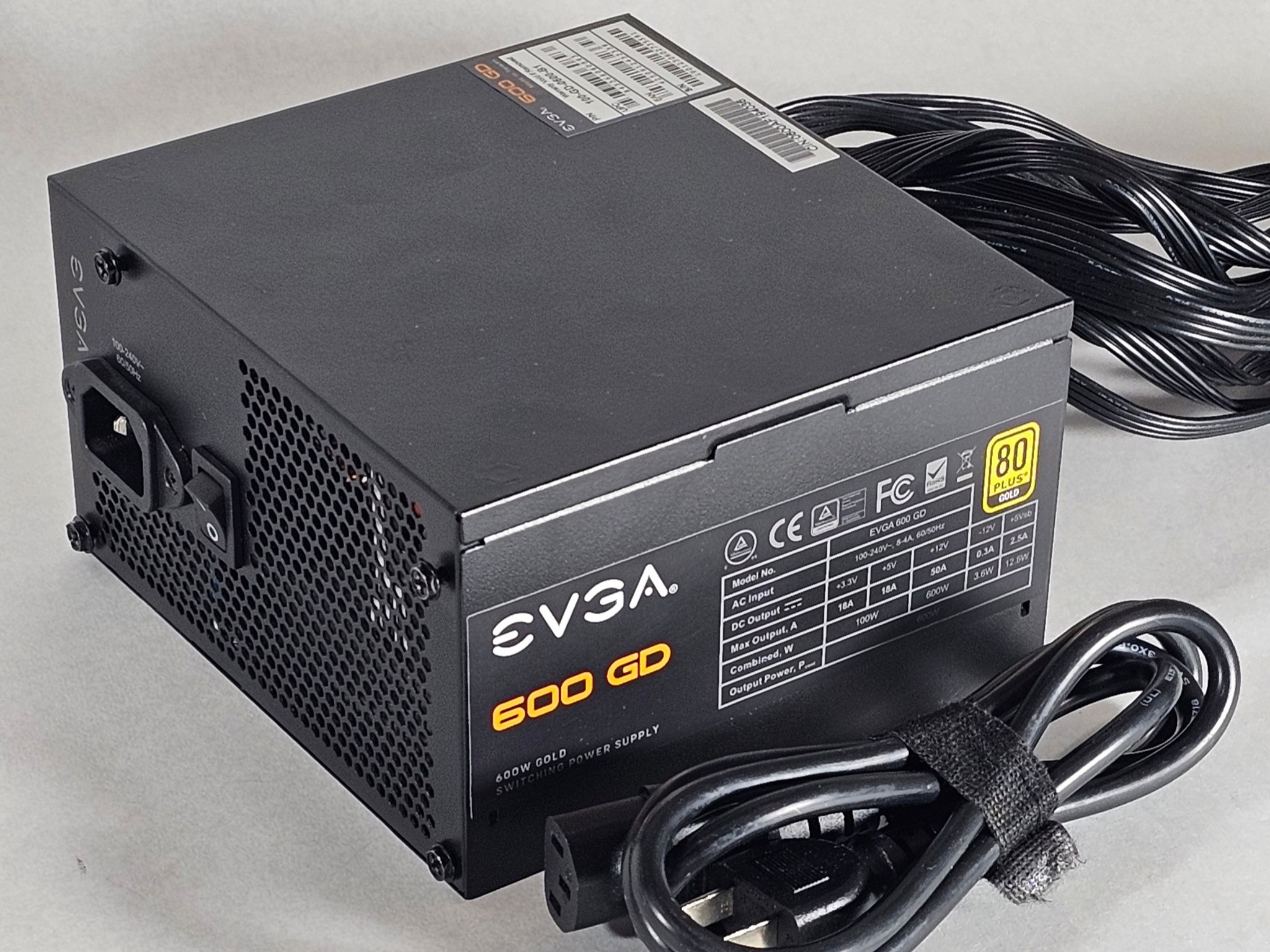 600 Watt PSU EVGA 600 GD 80+ Gold ATX Power Supply