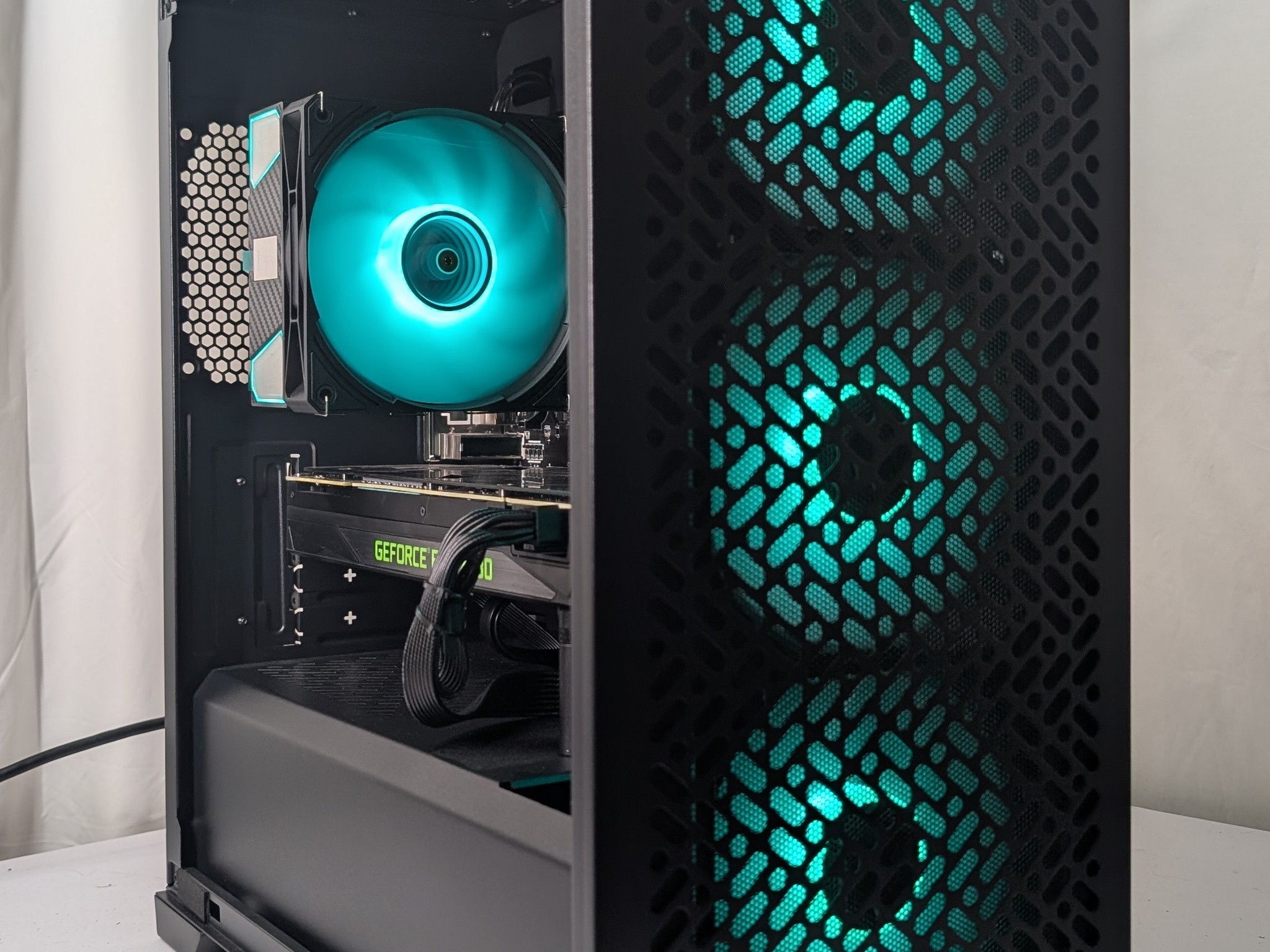 RTX 2080 | RYZEN 5 3600 | 1 TB NVME | 16GB DDR4 | 650W