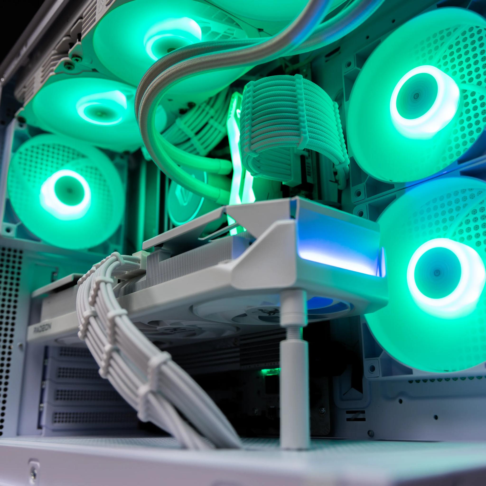 👁️ Gorgon 👁️ RX 9070XT / AMD R7 9700X / 2TB NVME / 32GB DDR5 RAM / 360 AIO / Windows 11 Pro