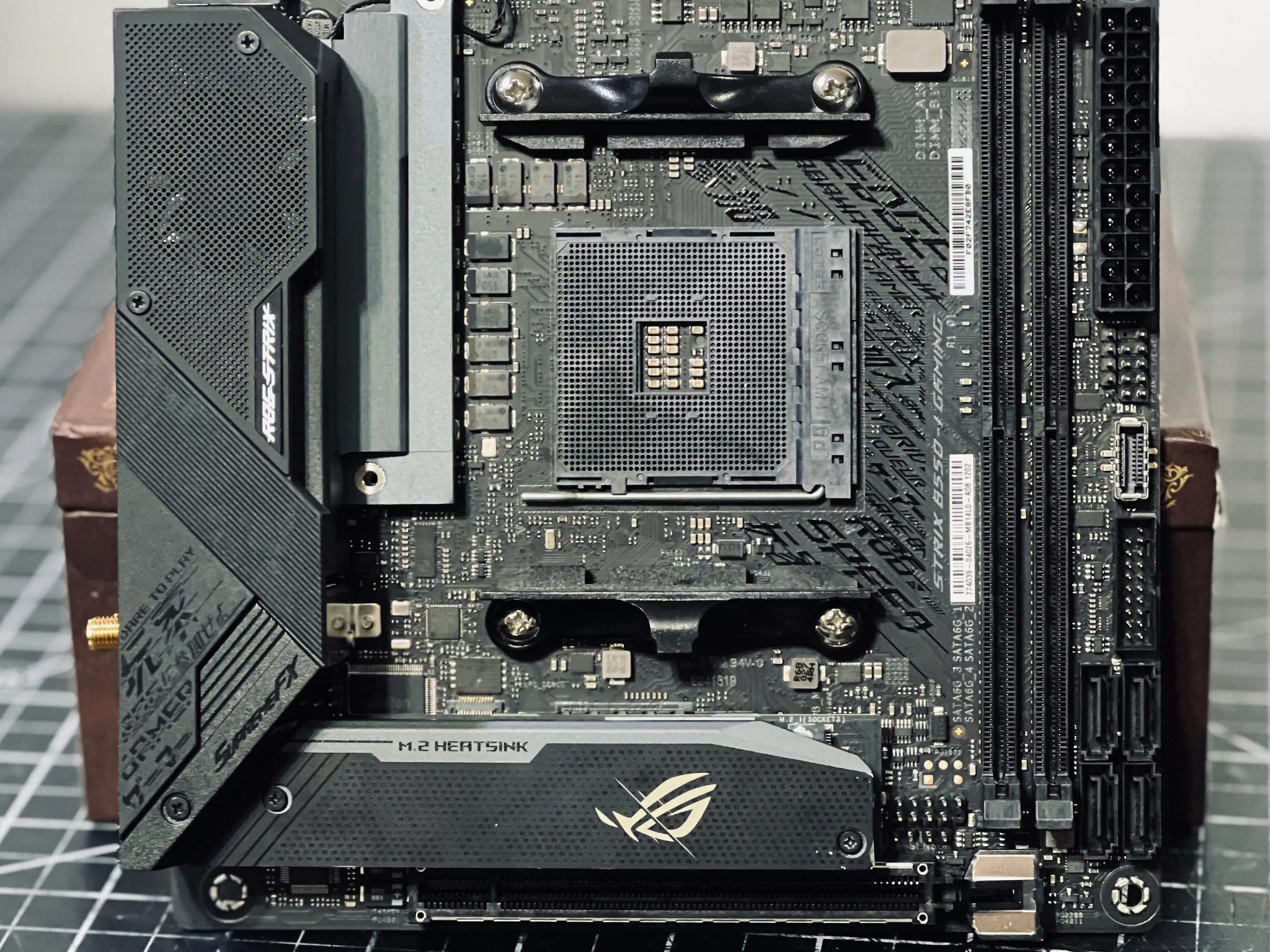 ROG Strix B550-I Gaming ITX motherboard - Ryzen 5000 series ready