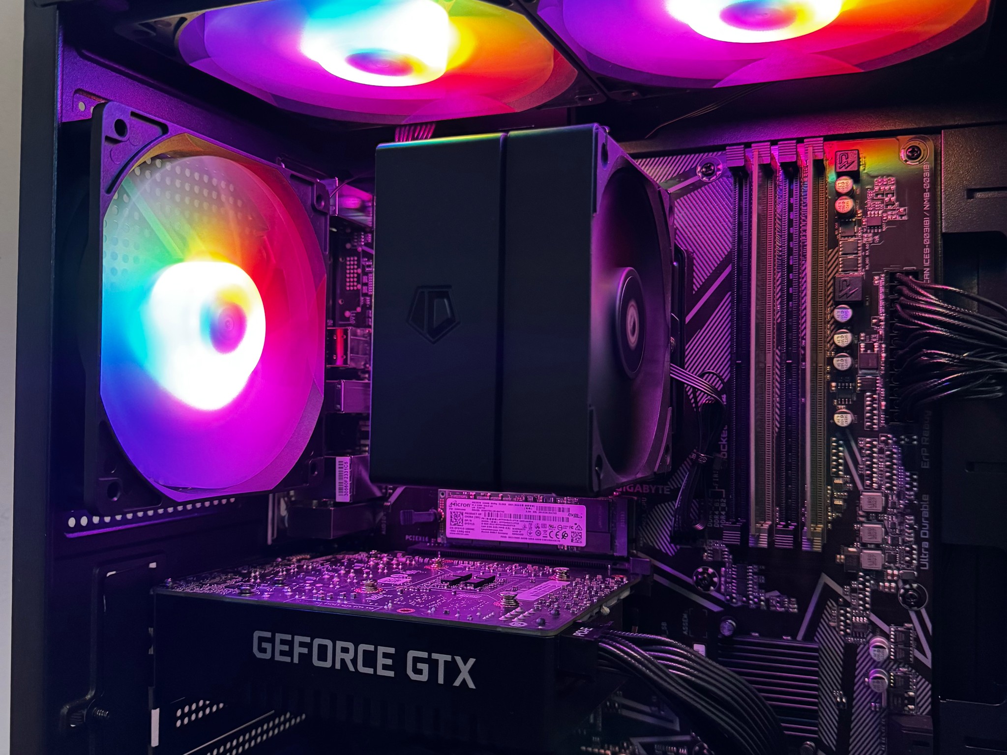 GTX 1660 Ti 6GB / AMD Ryzen 7 2700X / 16GB RAM / 512GB NVMe SSD