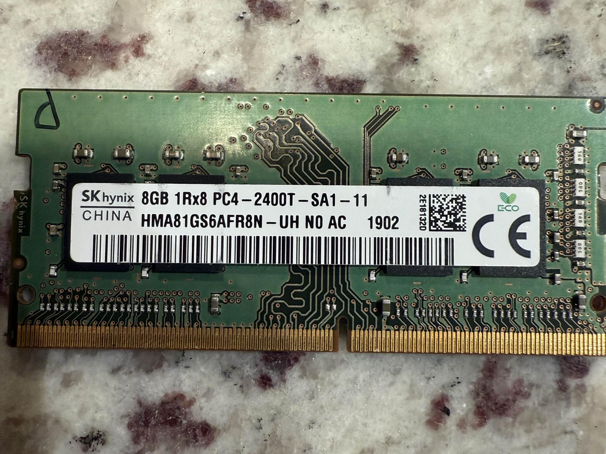 SK hynix 8GB 1R*8 PC$ - 2400T SODIMM RAM