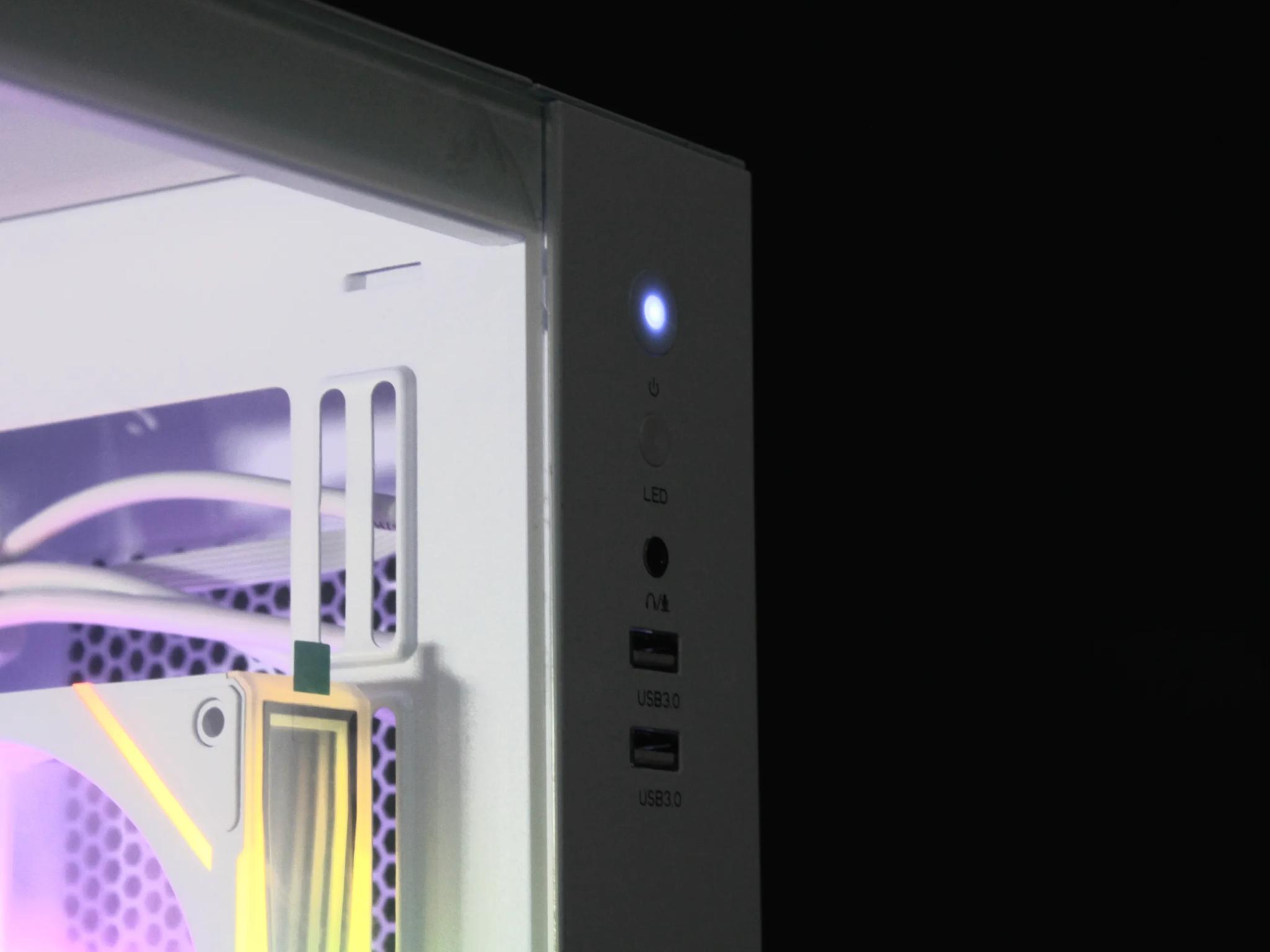 White Gaming PC [GTX 1660 TI][Ryzen 5 2600]