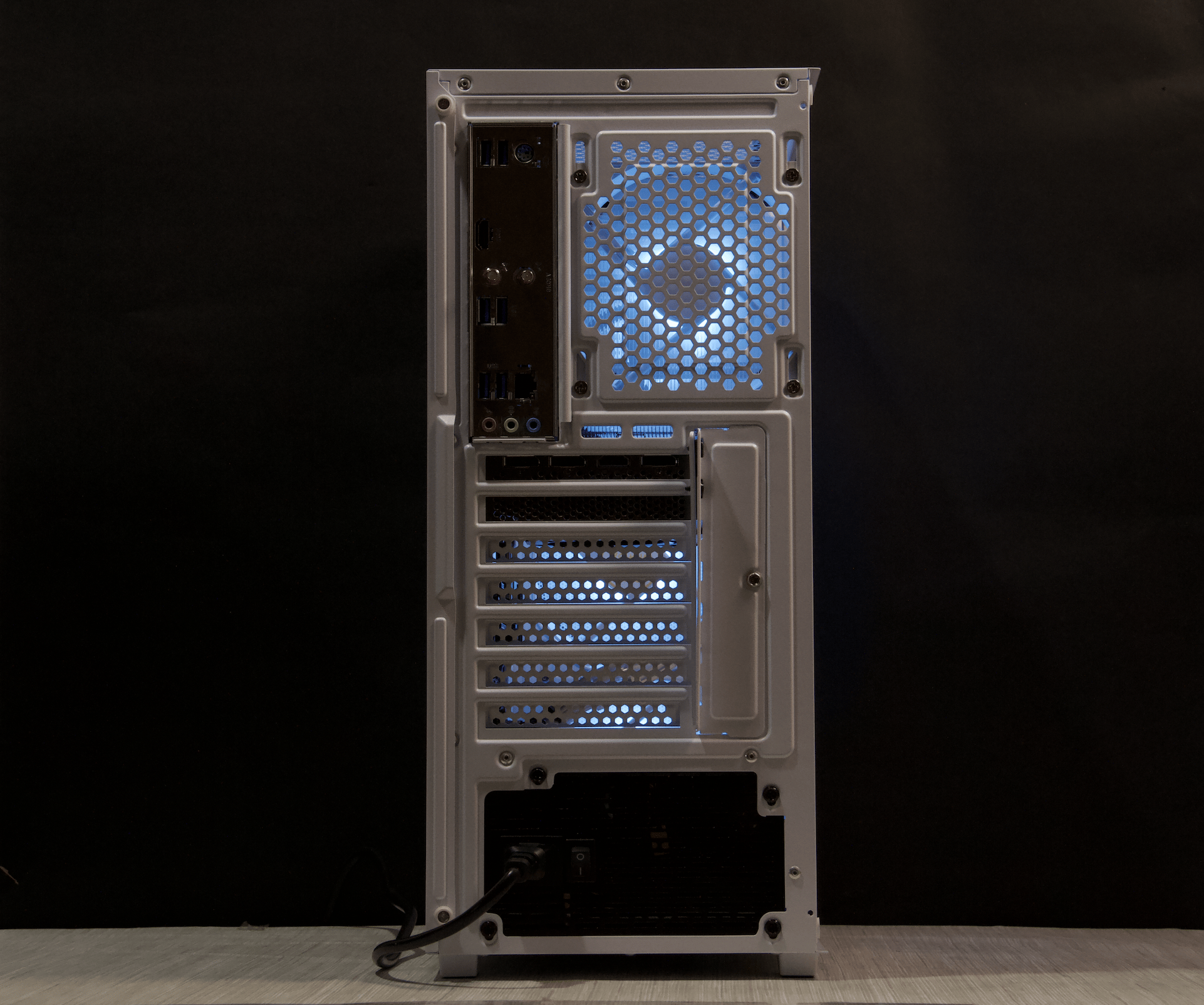 RTX 2080 Super, Ryzen 5 3600, 16GB DDR4, 2TB Storage, WiFi - Custom Gaming PC