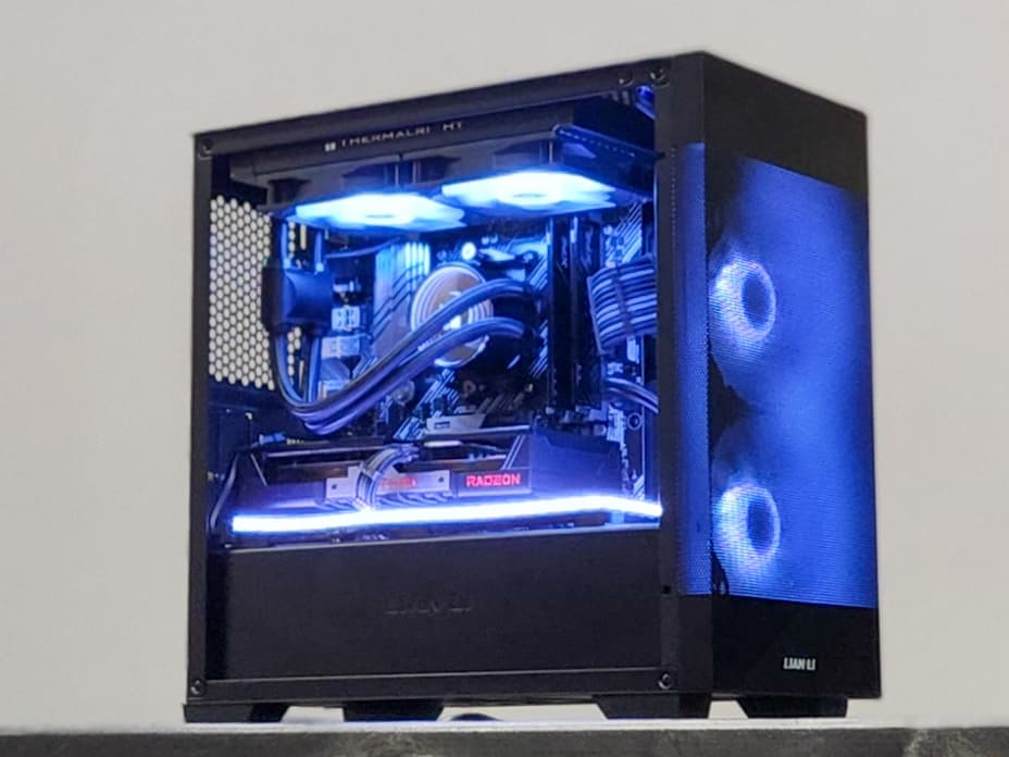 Gaming Custom Liquid Cooled PC Build | Ryzen 7 5800XT | RX 9060 XT 16 GB | 1TB SSD | 32GB DDR4