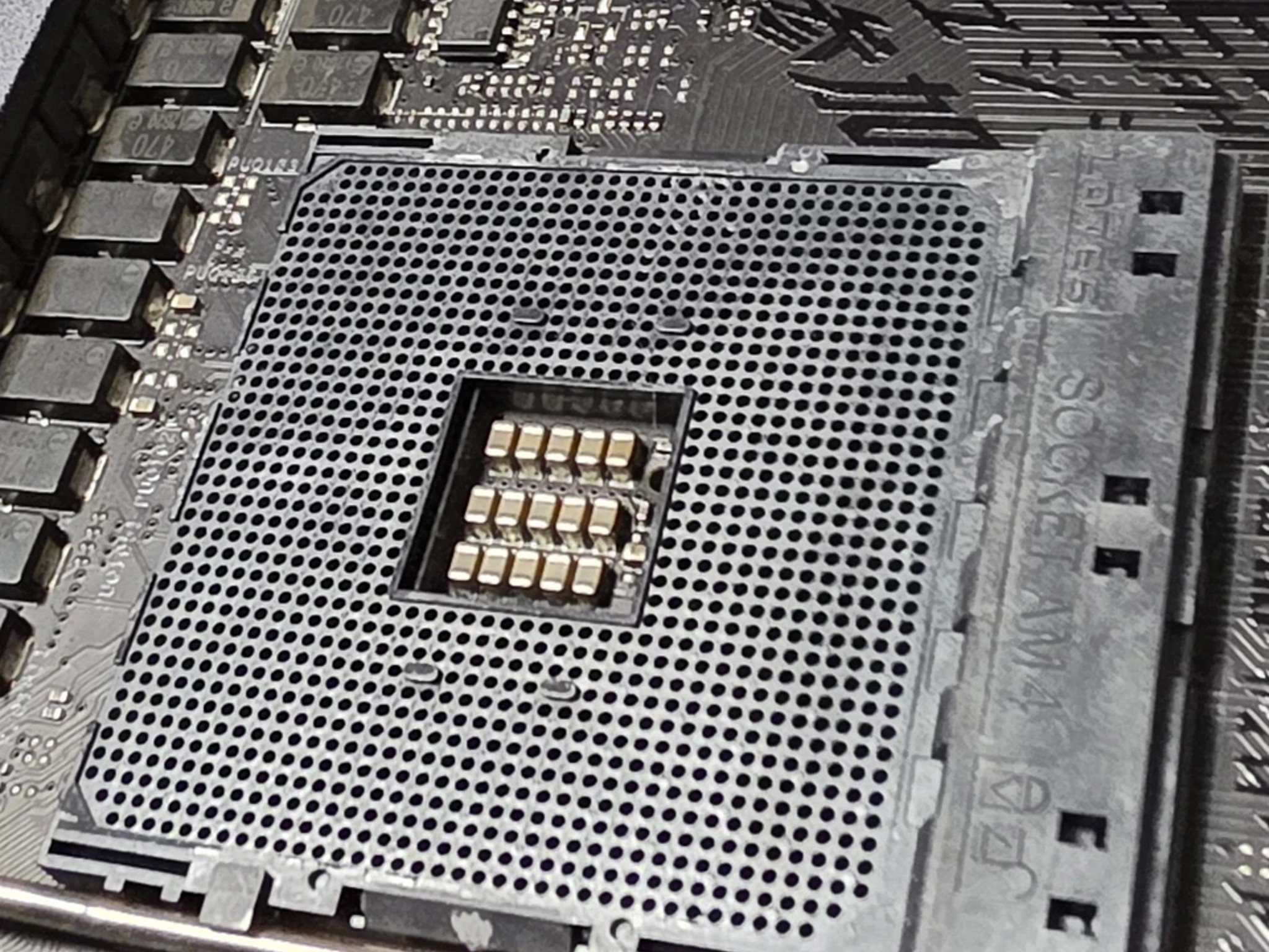 ASUS ROG Strix X570-I Gaming Mini-ITX Motherboard AMD AM4 Socket, DDR4