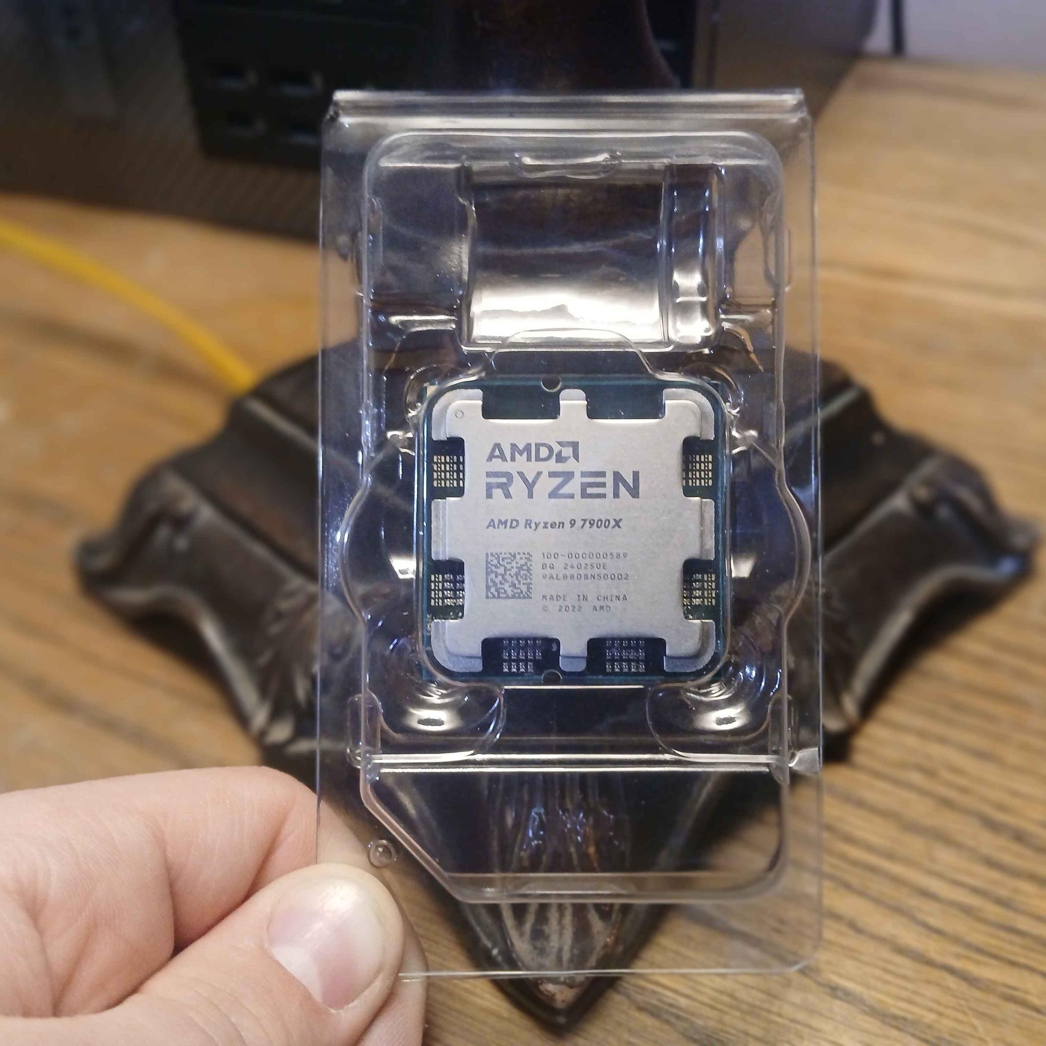 AMD Ryzen 9 7900X