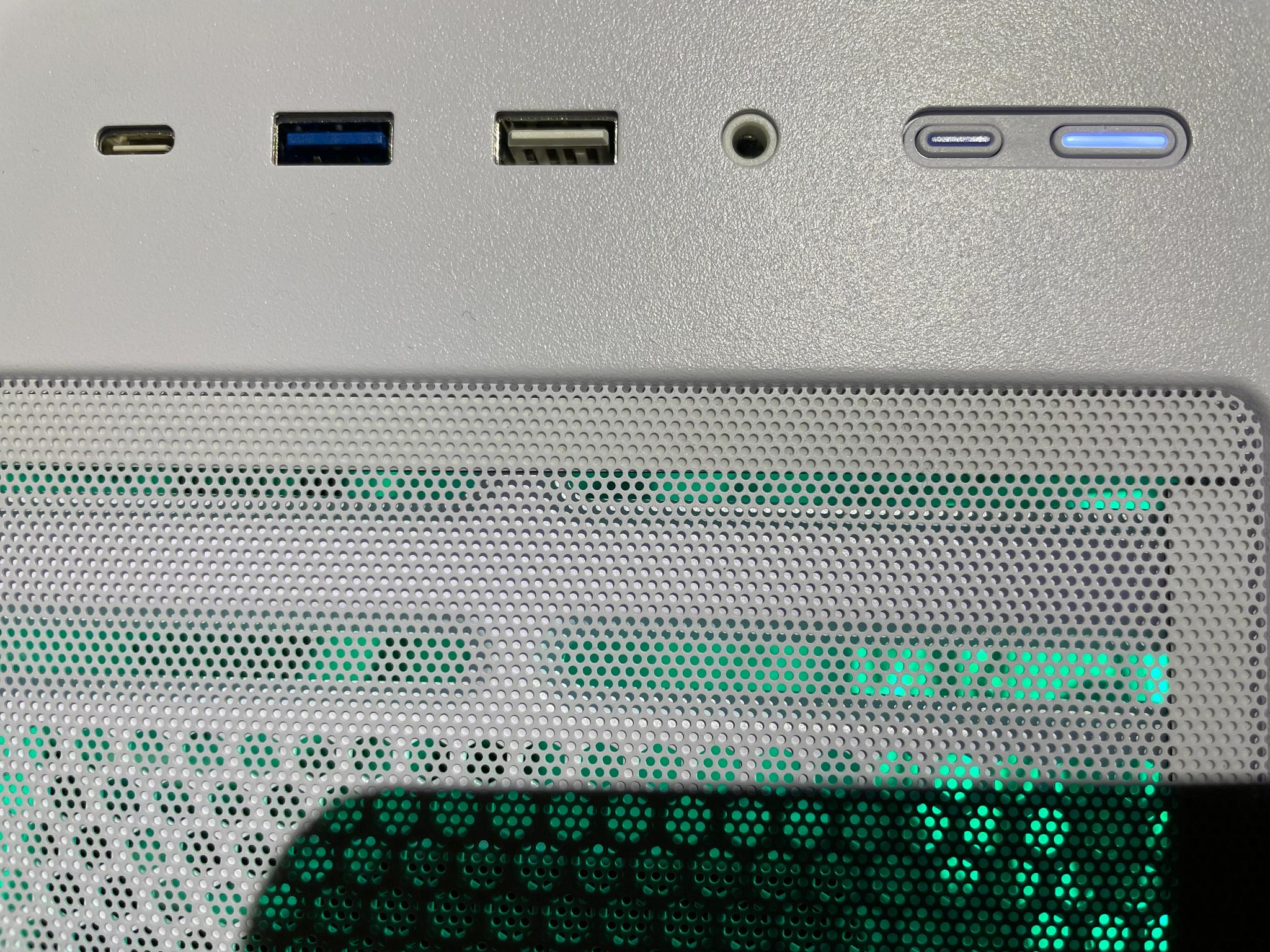 White Value Gaming PC - GTX 1660 | Ryzen 5 | 16GB DDR4 | 500 GB SSD | Win 11 Pro