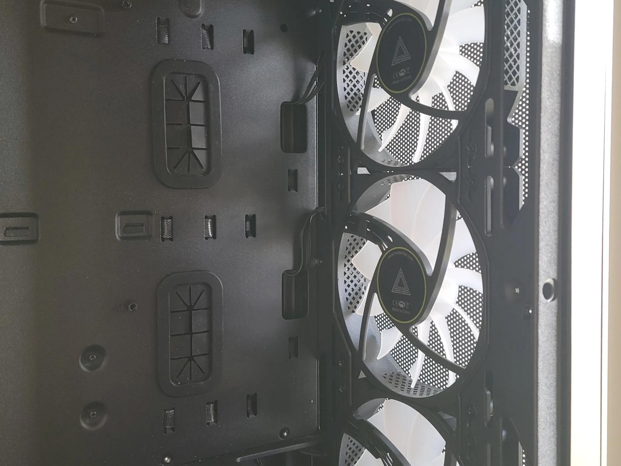 Montech Air 100 ARGB