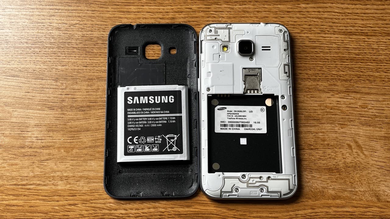 Samsung Galaxy Core Prime SM-S820L - TracFone Smartphone Device