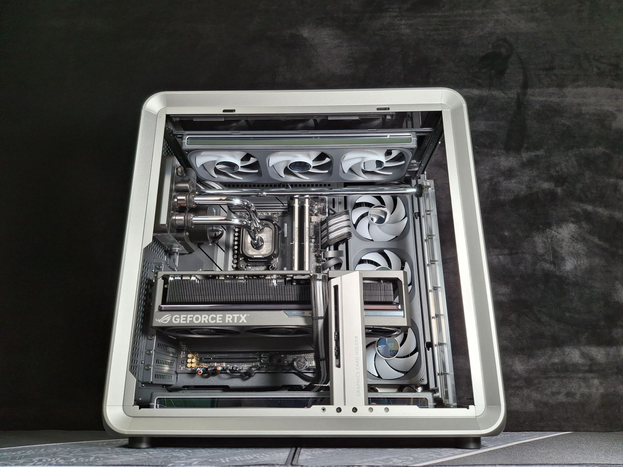 Custom Liquid-Cooled AMD Ryzen 7 9800X3D, Asus Astral OC RTX 5080, 32GB DDR5, 2TB SSD, 1000w