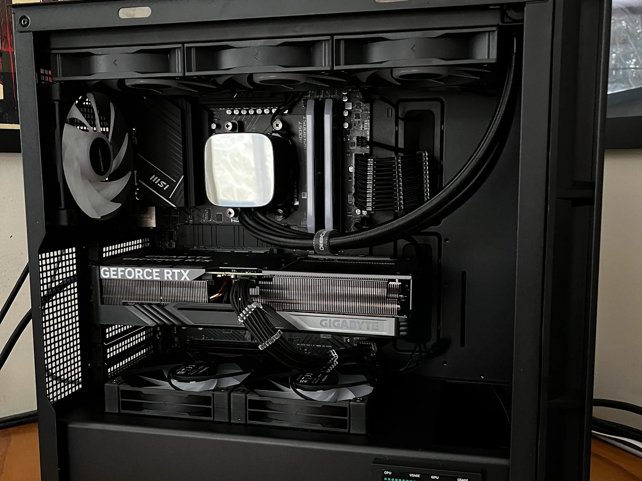 The Raven - Ryzen 5 7600X | RTX 4070 Ti OC | 32GB DDR5 @ 6000MT/s | 2TB storage | 850W PSU